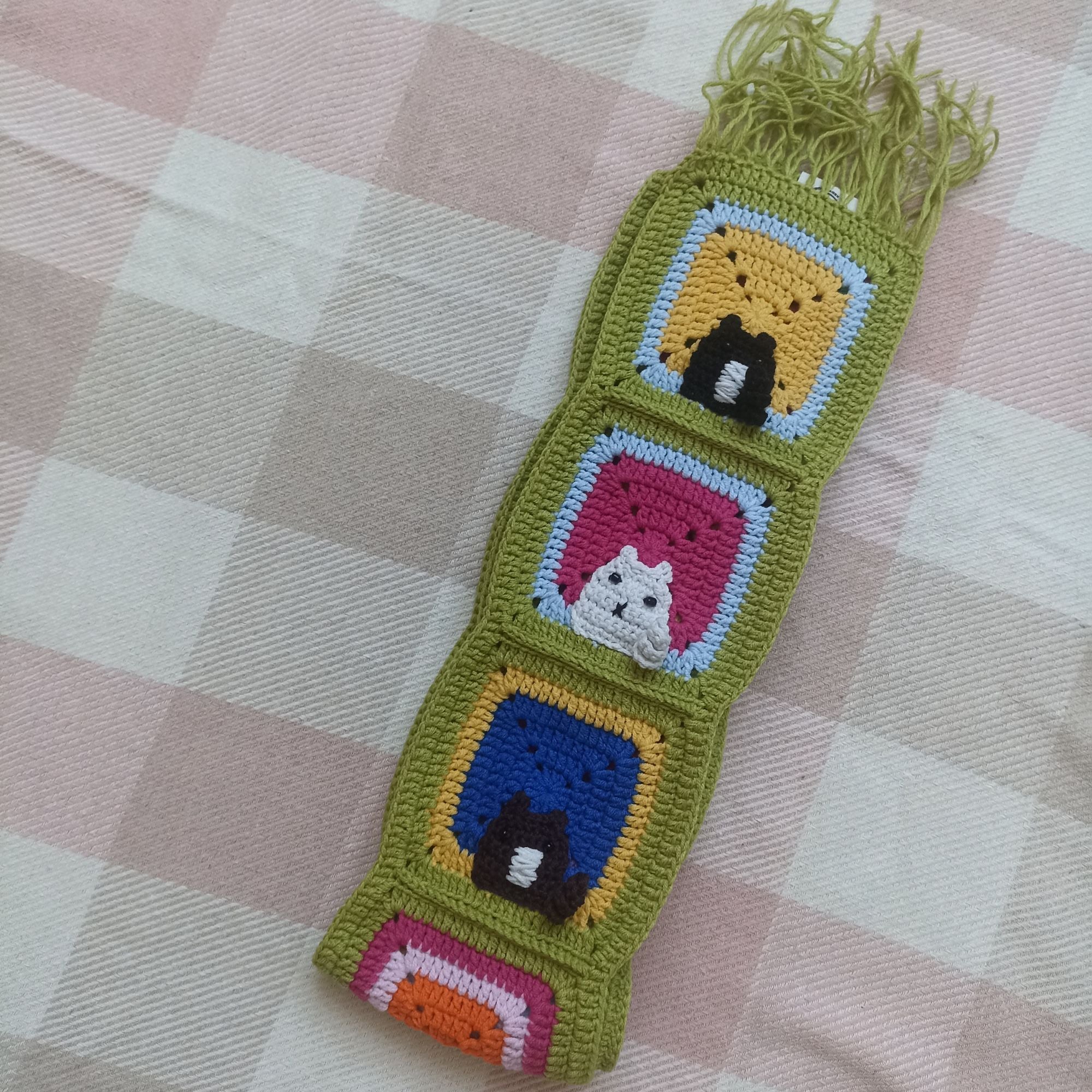 Örgü Kedili Bere ve Atkı İkili Set - Fıstık Yeşili - Kedi Temalı Örgü Atkı ve Ponponlu Örgü Bere