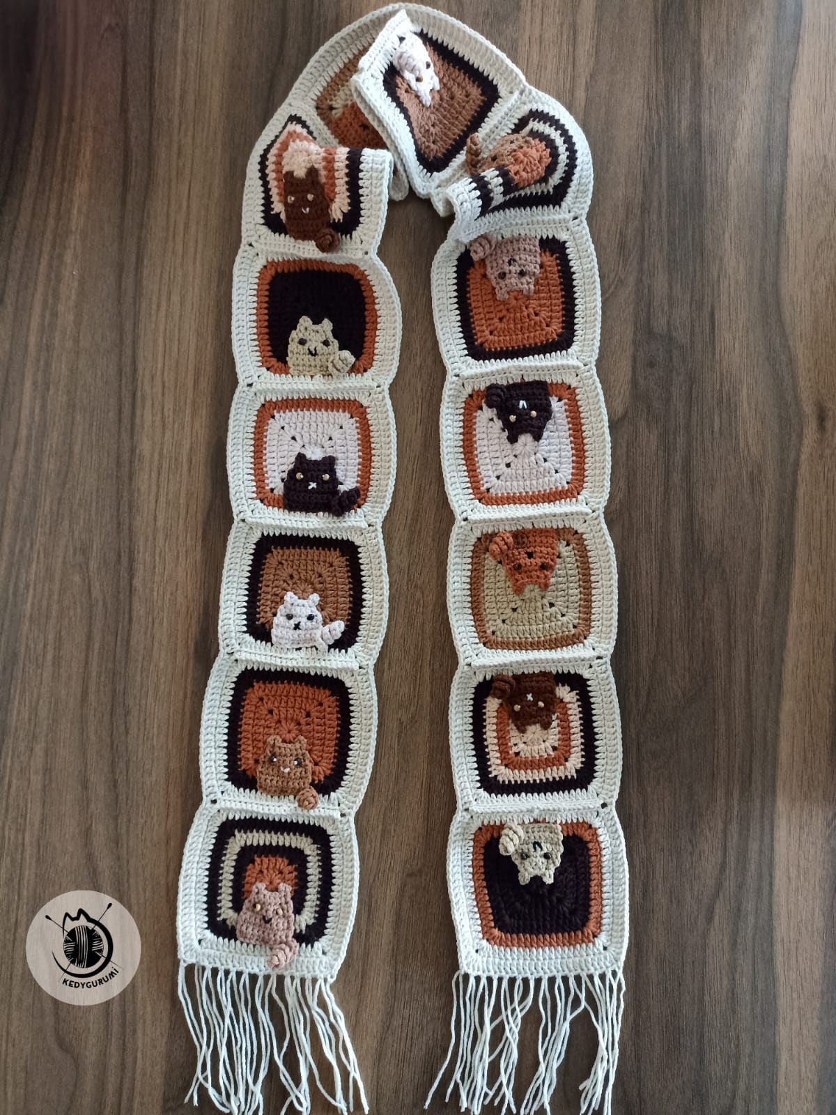 Kedi Motifli Örgü Atkı - Kahverengi - El Örgüsü Kedili Atkı - Kedi Temalı Kışlık Atkı