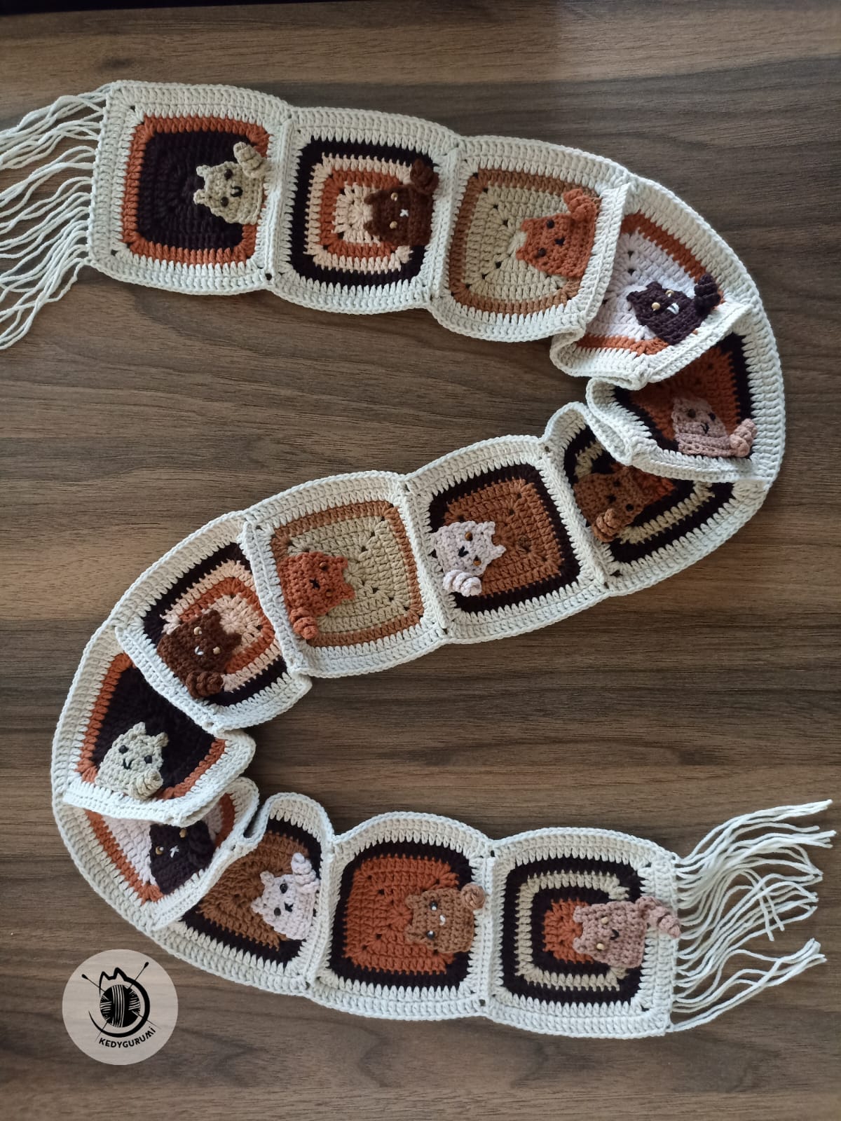 Kedi Motifli Örgü Atkı - Kahverengi - El Örgüsü Kedili Atkı - Kedi Temalı Kışlık Atkı