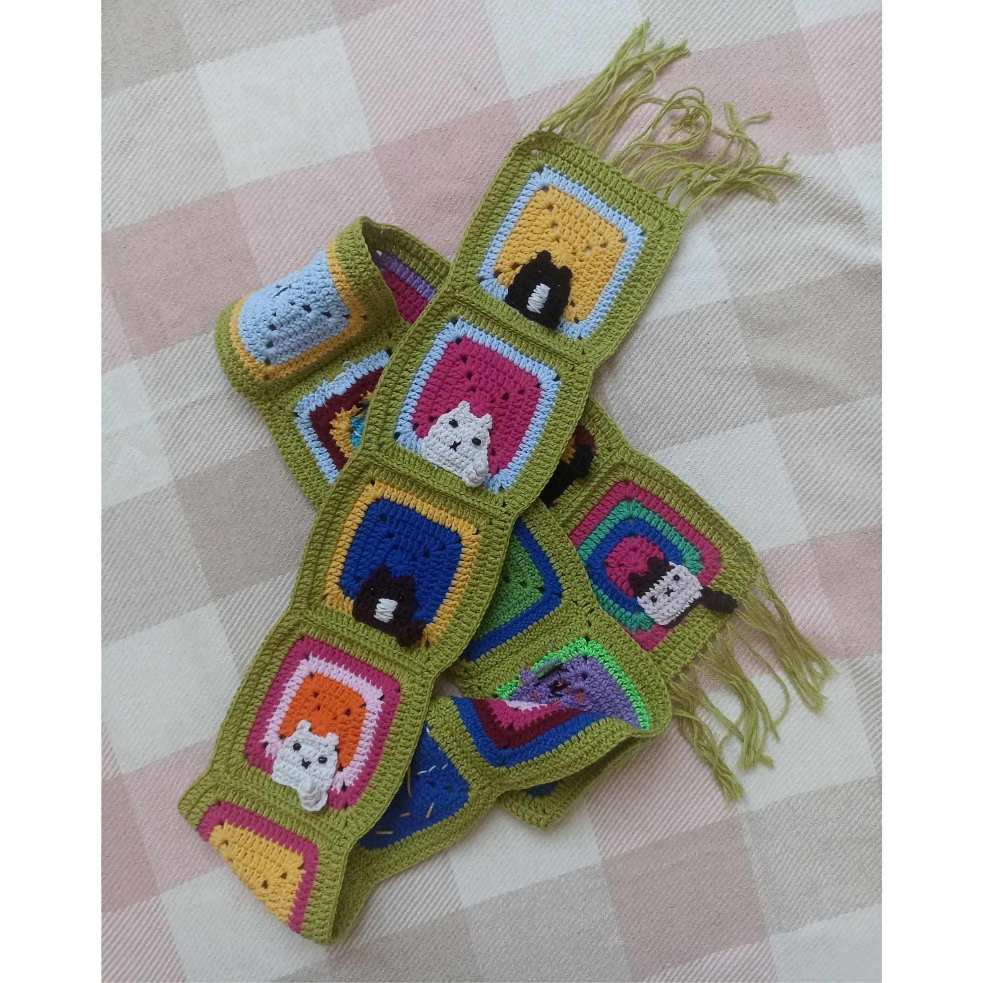 Örgü Kedili Bere ve Atkı İkili Set - Fıstık Yeşili - Kedi Temalı Örgü Atkı ve Ponponlu Örgü Bere