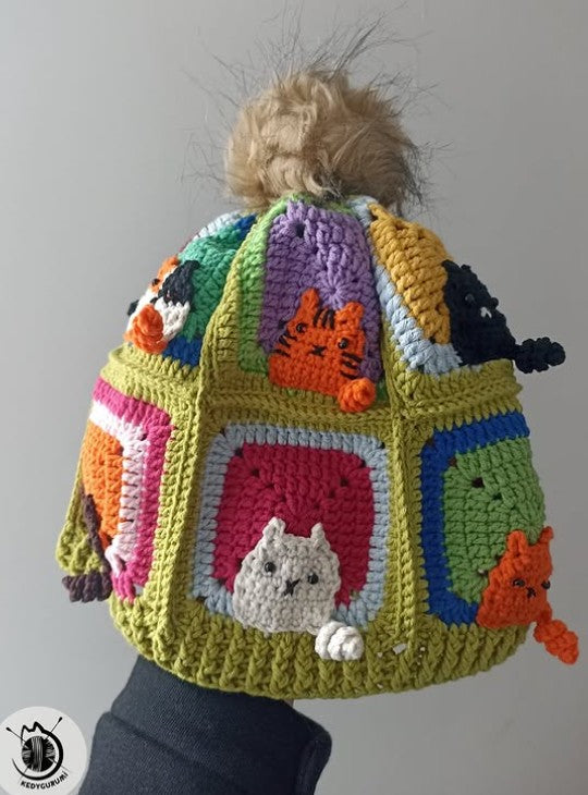 Kedi Motifli Ponponlu Örgü Bere - Fıstık Yeşili - El Örgüsü Kışlık Şapka