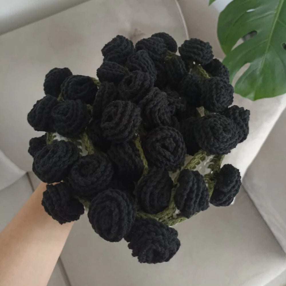 El Yapımı Siyah Gül Buket Battaniye