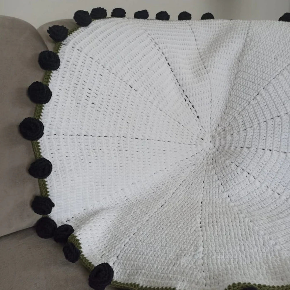 El Yapımı Siyah Gül Buket Battaniye