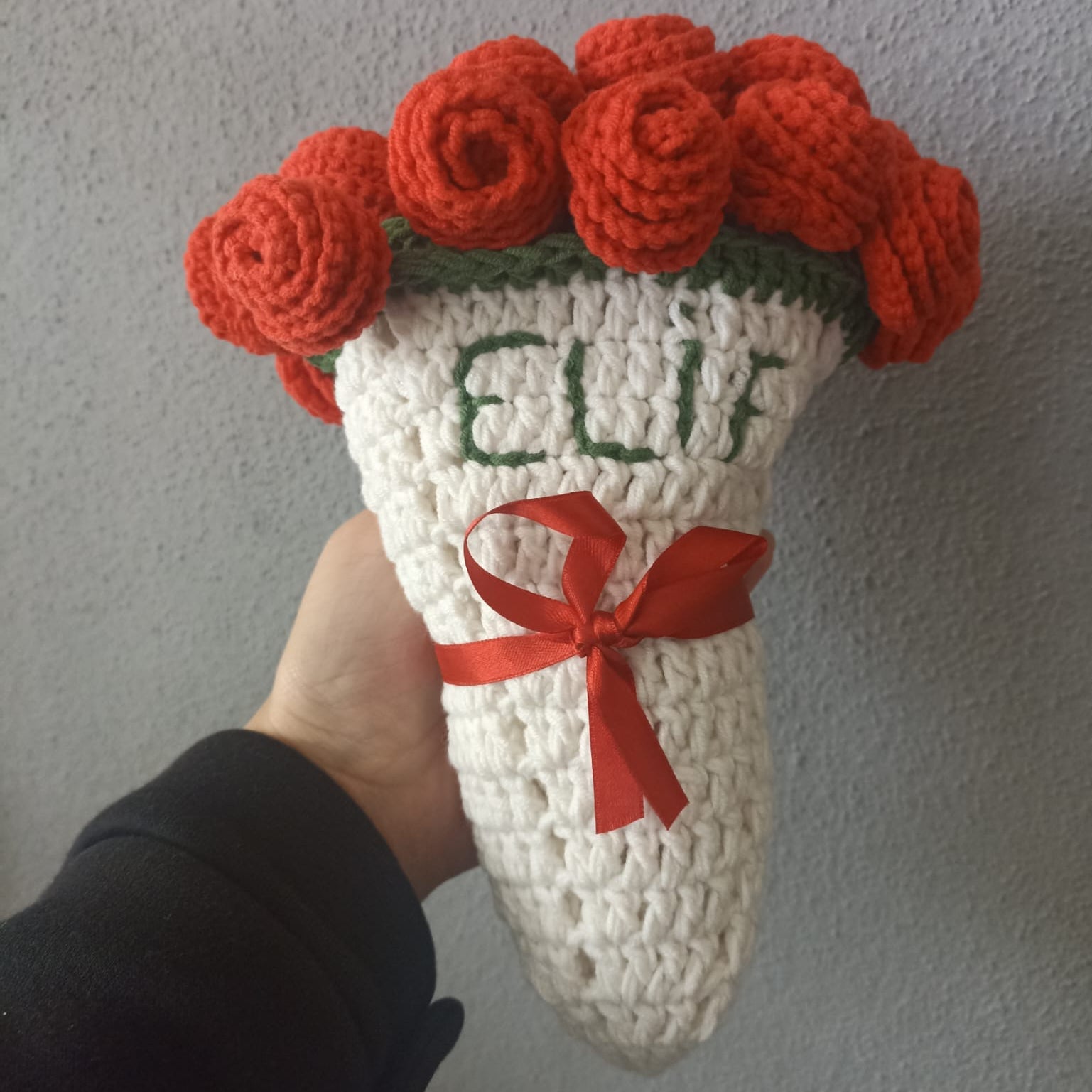 El Yapımı Kırmızı Gül Buket Battaniye