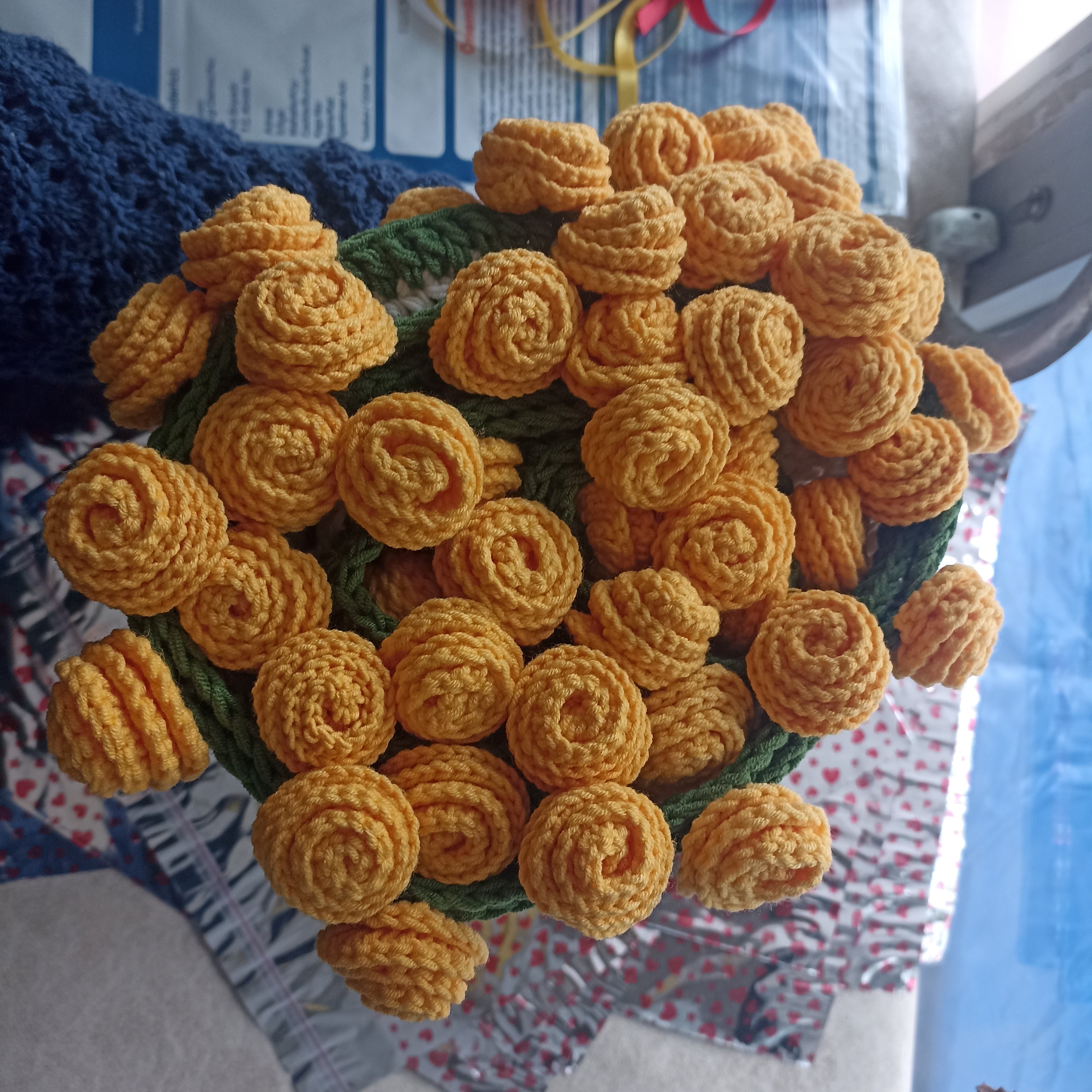 El Yapımı Sarı Gül Buket Battaniye