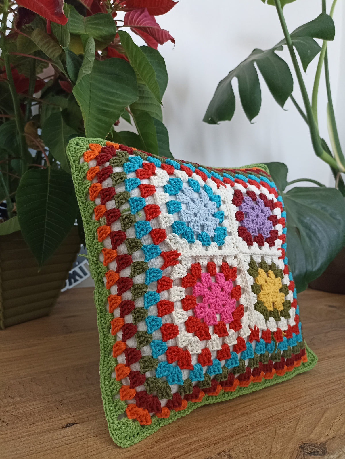 Granny Square Örgü Kırlent Kılıfı - 10 Farklı Model Seçeneği - Tığ İşi Motifli Kırlent Kılıfı - Karışık Renkli El Örgüsü Kırlent Kılıfı