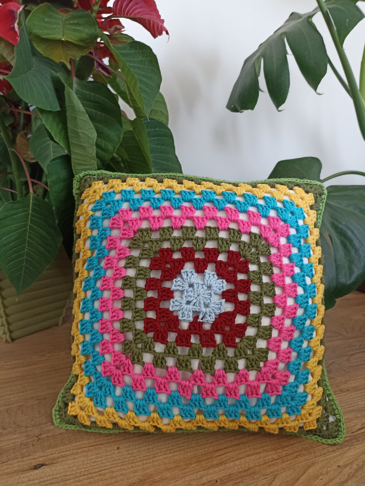 Granny Square Örgü Kırlent Kılıfı - 10 Farklı Model Seçeneği - Tığ İşi Motifli Kırlent Kılıfı - Karışık Renkli El Örgüsü Kırlent Kılıfı
