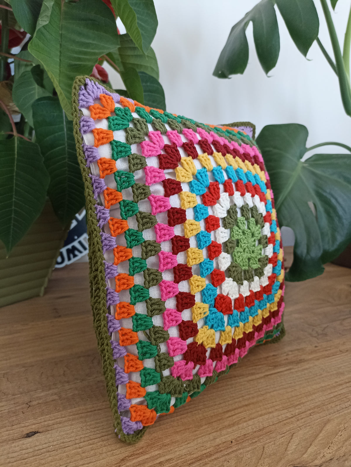 Granny Square Örgü Kırlent Kılıfı - 10 Farklı Model Seçeneği - Tığ İşi Motifli Kırlent Kılıfı - Karışık Renkli El Örgüsü Kırlent Kılıfı