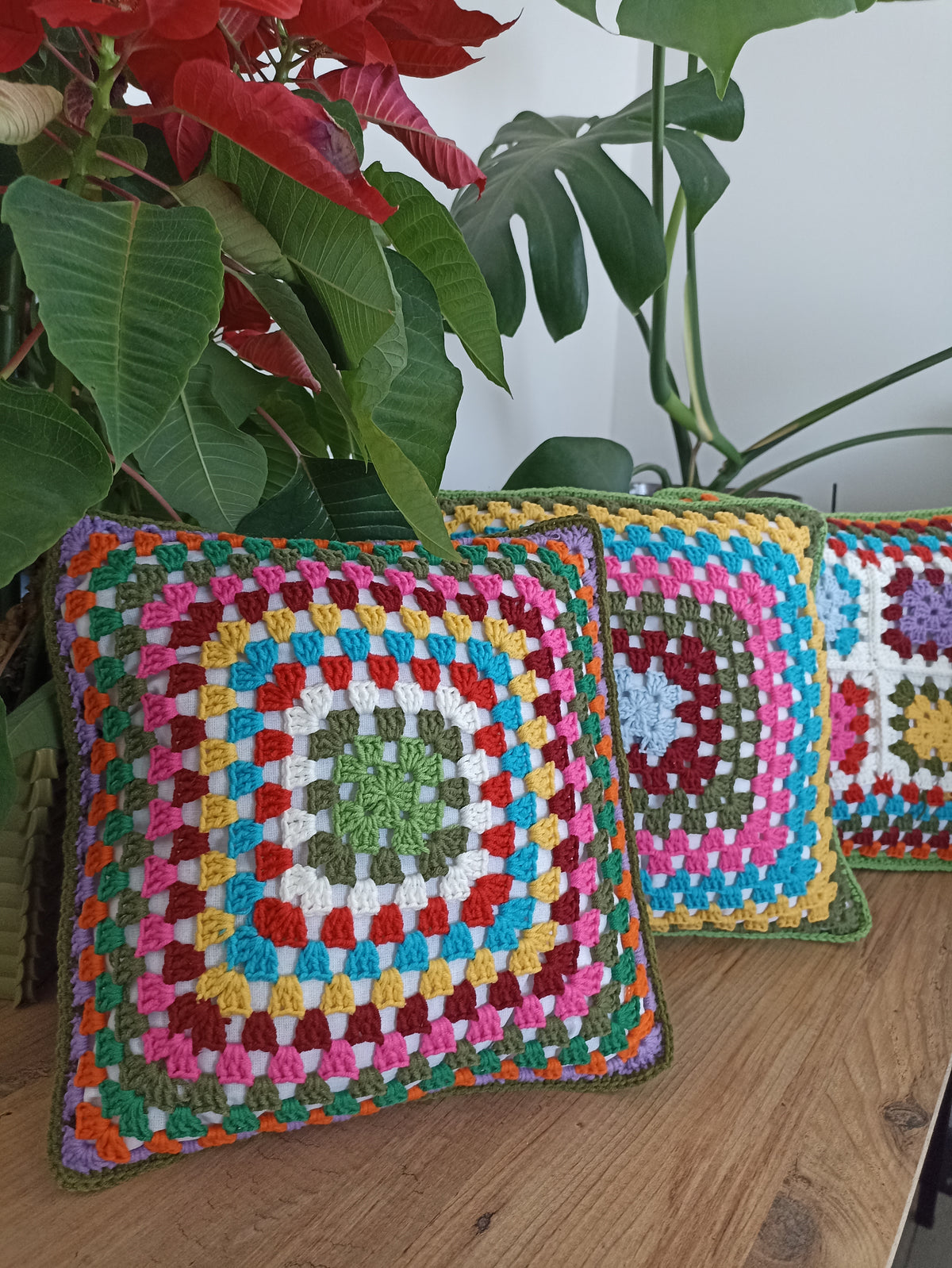Granny Square Örgü Kırlent Kılıfı - 10 Farklı Model Seçeneği - Tığ İşi Motifli Kırlent Kılıfı - Karışık Renkli El Örgüsü Kırlent Kılıfı