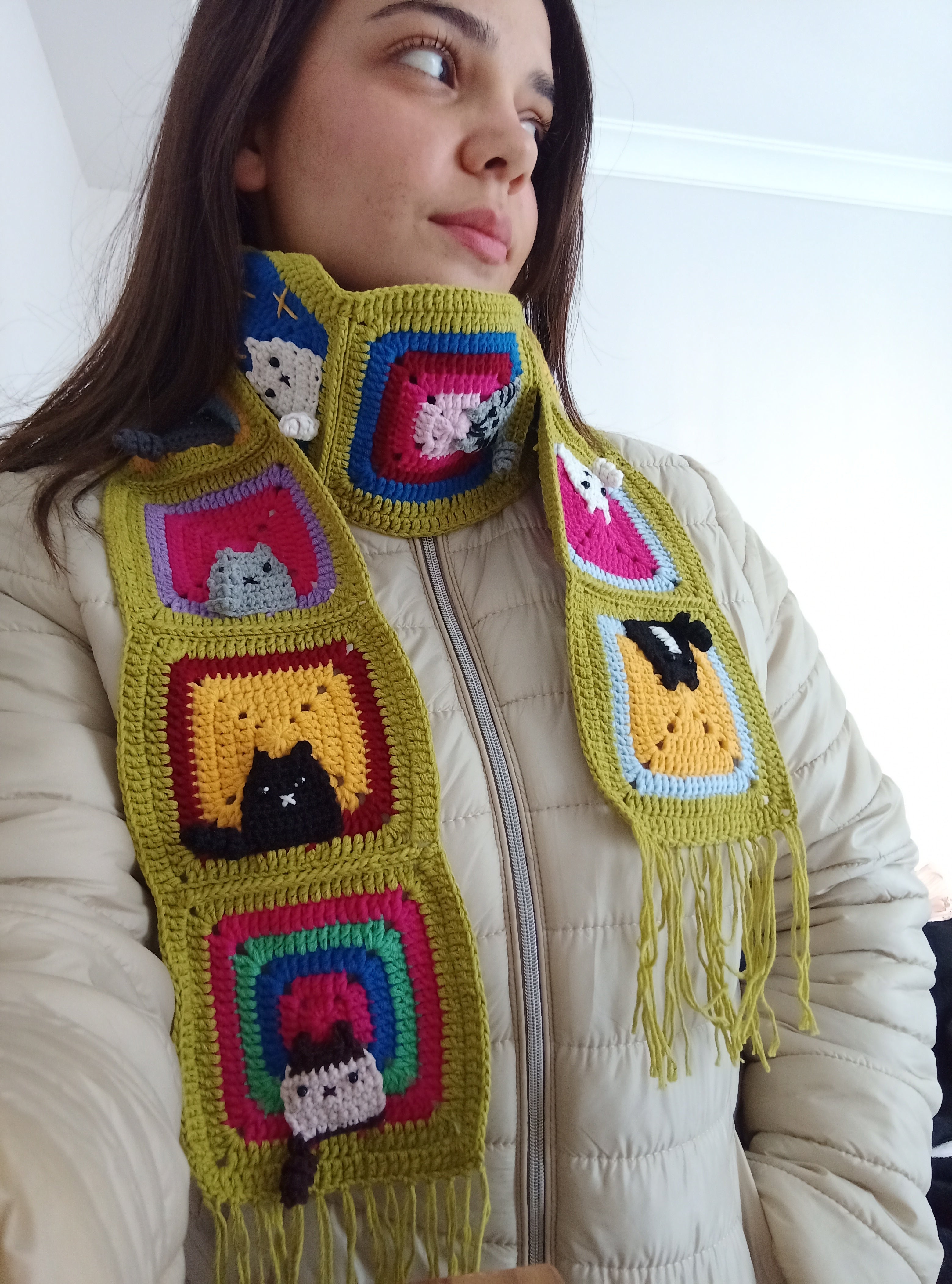 Kedi Motifli Örgü Atkı - Fıstık Yeşili - El Örgüsü Kedili Atkı - Kedi Temalı Kışlık Atkı