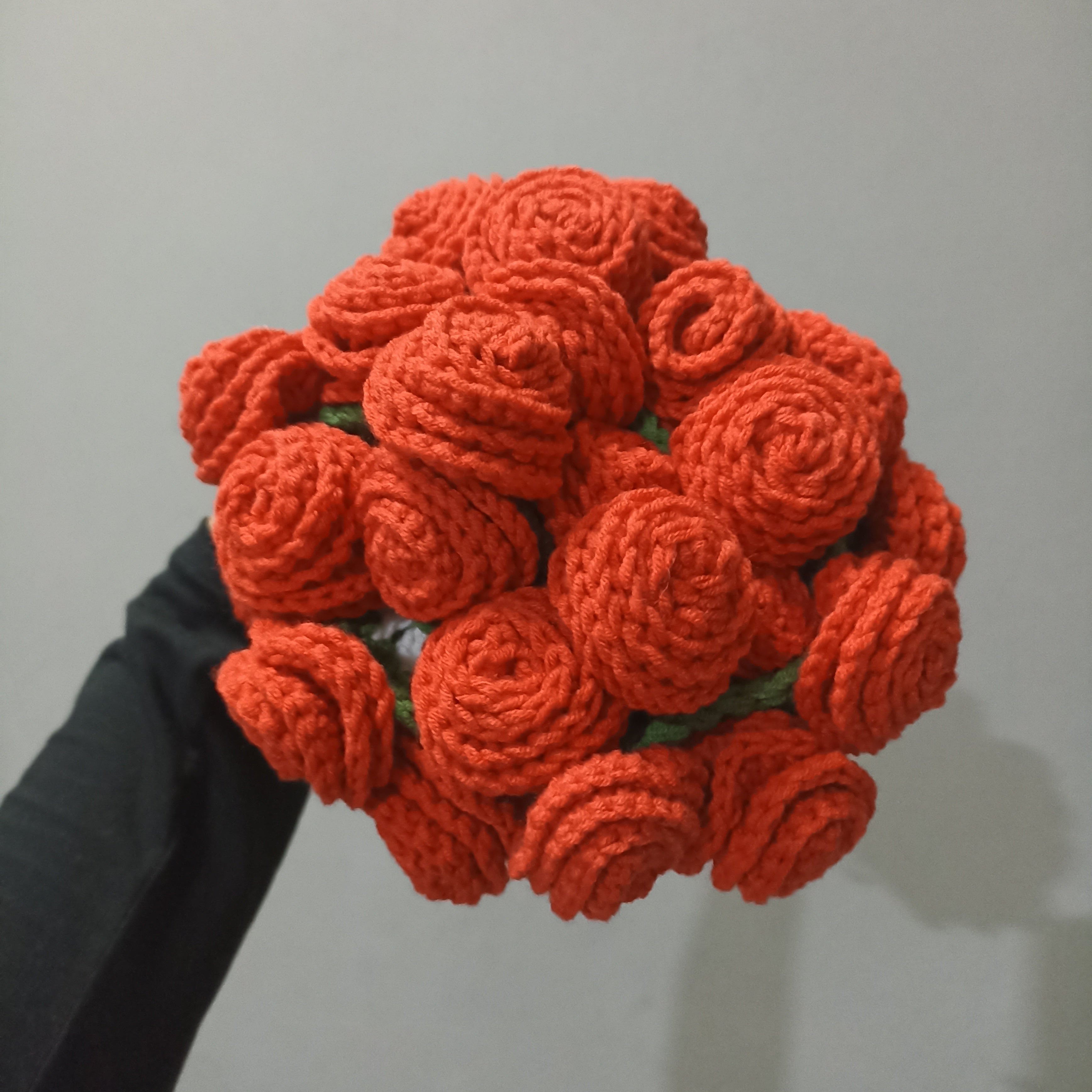 El Yapımı Kırmızı Gül Buket Battaniye