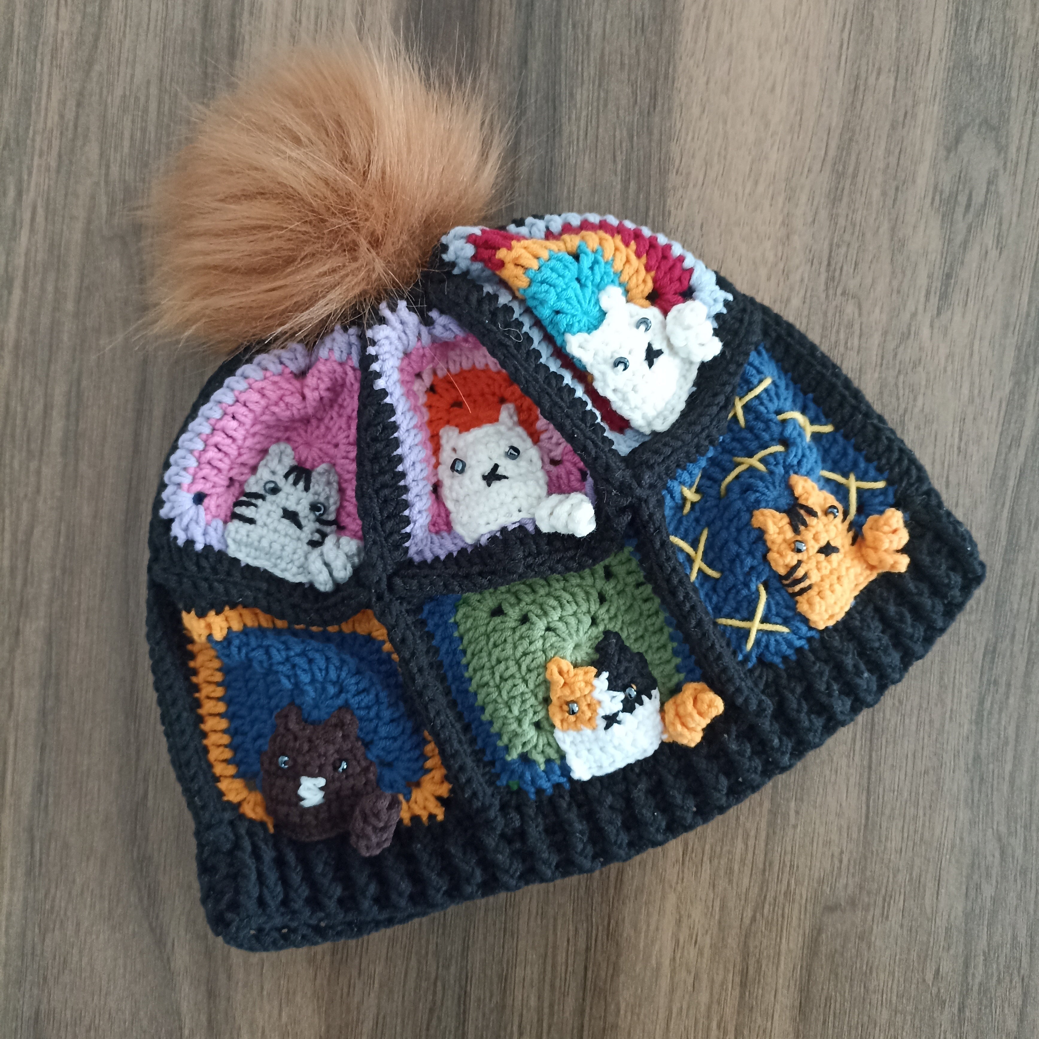 Kedi Motifli Ponponlu Örgü Bere - Siyah - El Örgüsü Kışlık Şapka