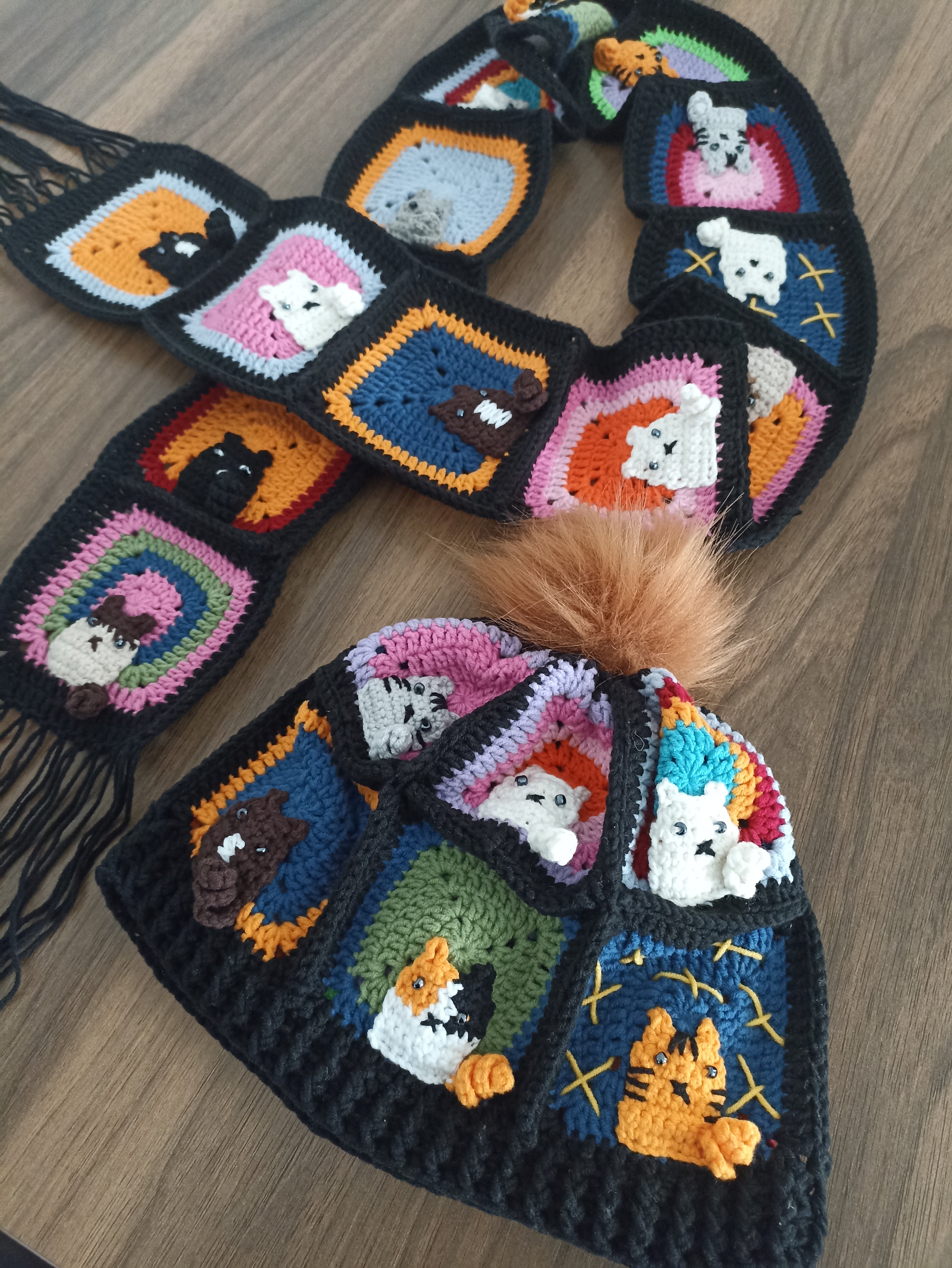 Örgü Kedili Bere ve Atkı İkili Set - Siyah - Kedi Temalı Örgü Atkı ve Ponponlu Örgü Bere