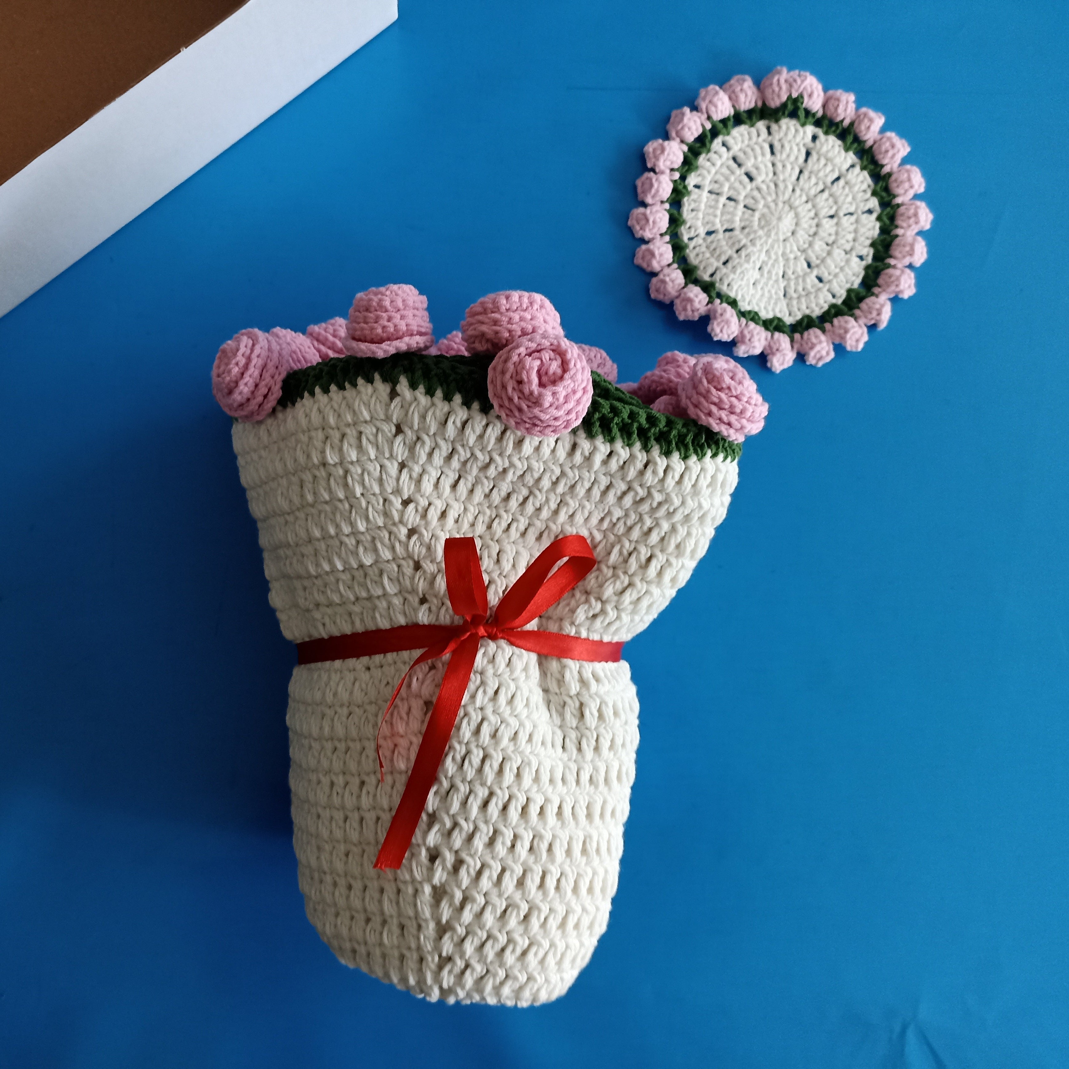 El Yapımı Pembe Gül Buket Battaniye