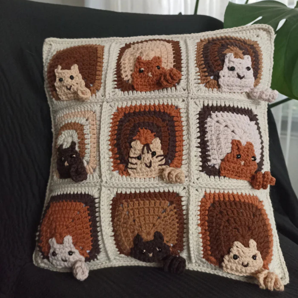 Kahve Kedi Motifli Örgü Kırlent Kılıfı, Kedili Yastık Kılıfı