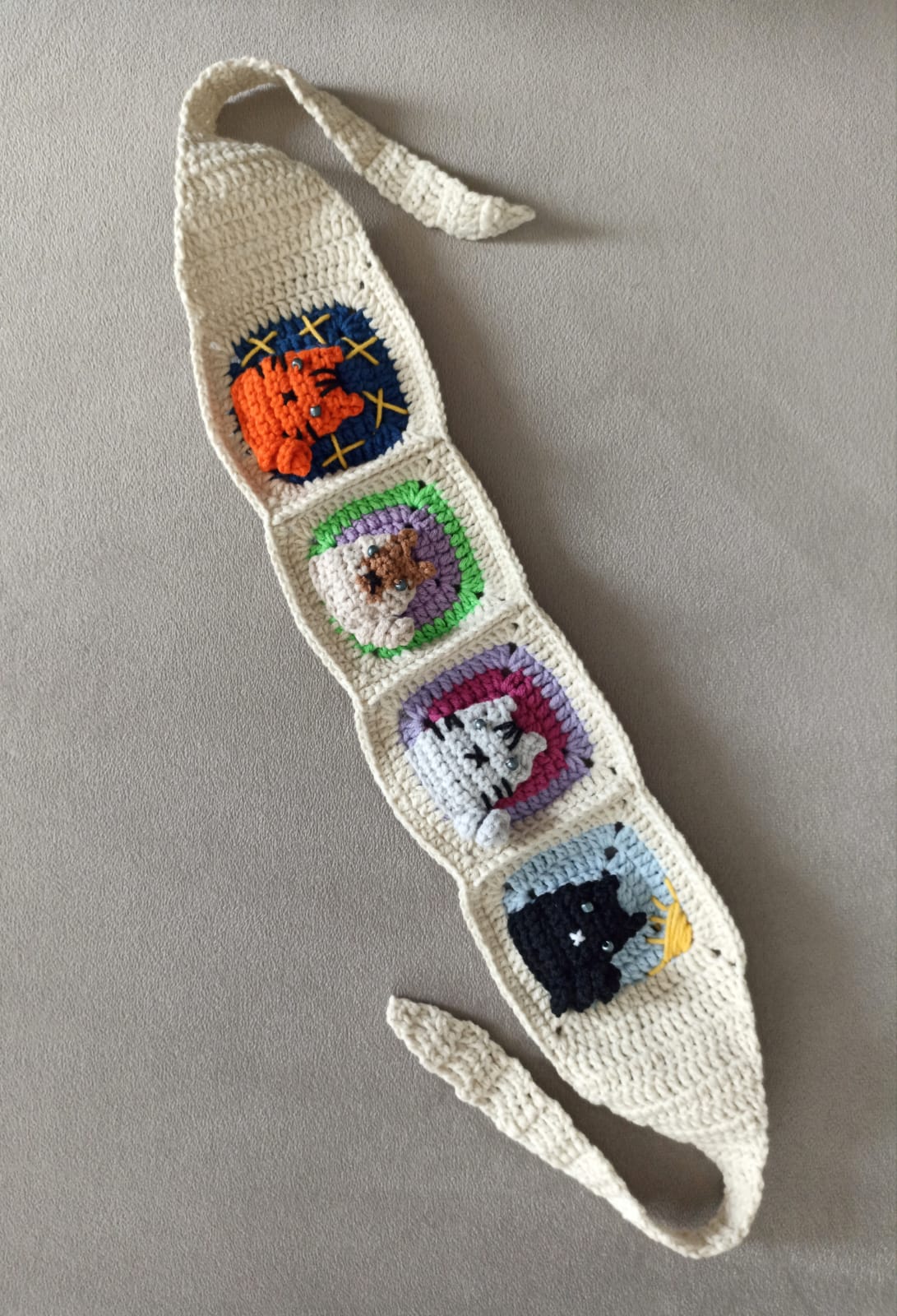 Gece & Gündüz Kedi Motifli Örgü Saç Bandı / Bandana