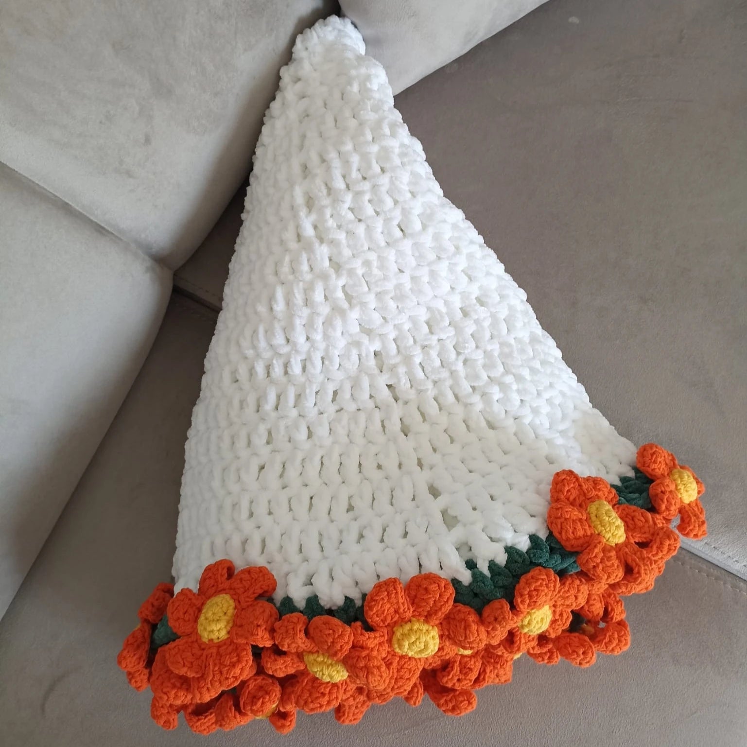 El Yapımı Turuncu Papatya Kadife Buket Battaniye - Turuncu Papatya- Tasarım Ürün (80 cm - 100 cm - 120 cm çapında)