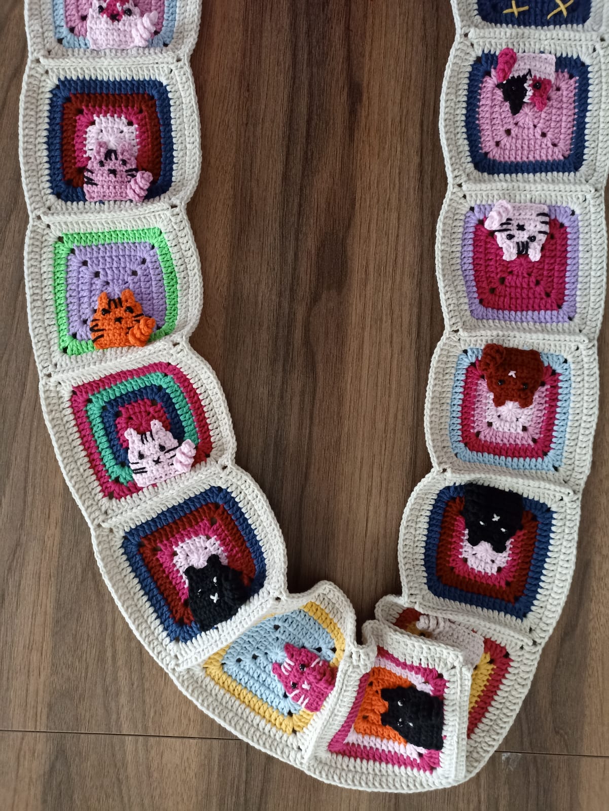 Kedi Motifli Örgü Atkı - Pembe - El Örgüsü Kedili Atkı - Kedi Temalı Kışlık Atkı