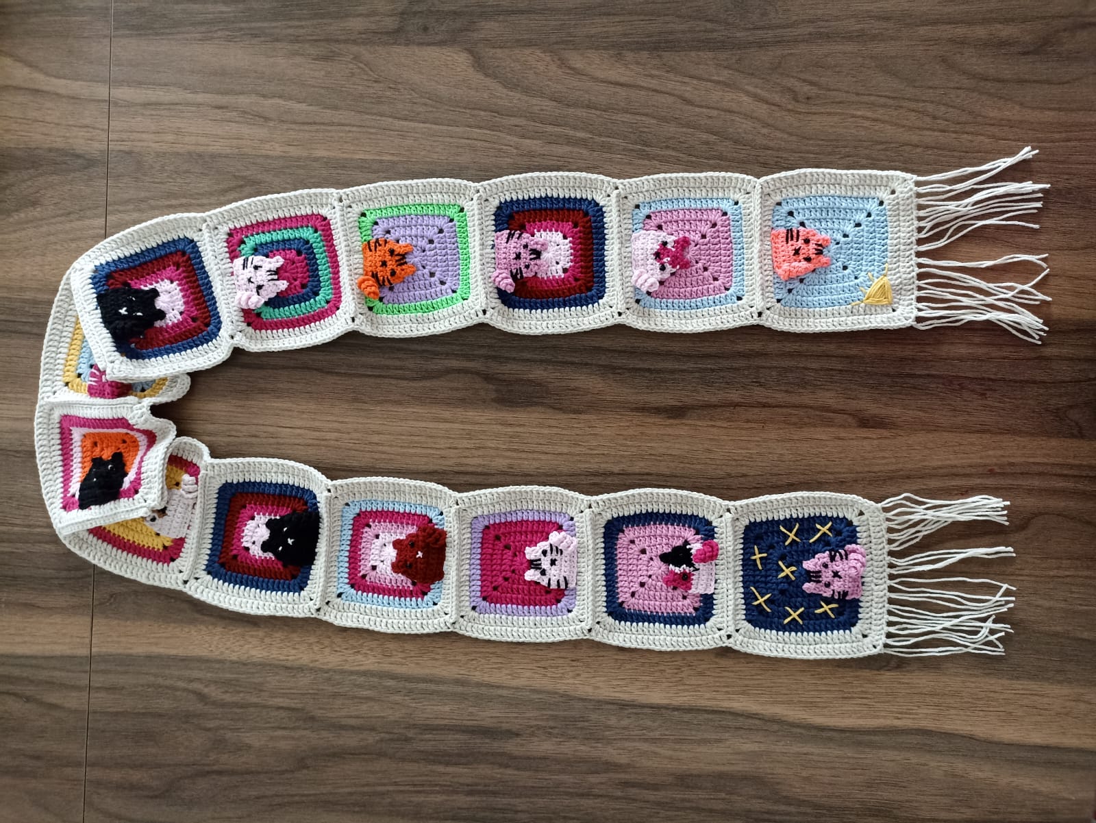 Kedi Motifli Örgü Atkı - Pembe - El Örgüsü Kedili Atkı - Kedi Temalı Kışlık Atkı