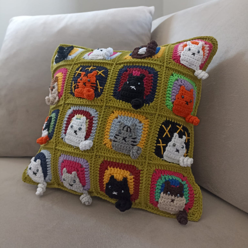 Kedili Kırlent Fıstık Yeşili, Kedi Motifli Örgü Kırlent Kılıfı, Kedili Yastık Kılıfı