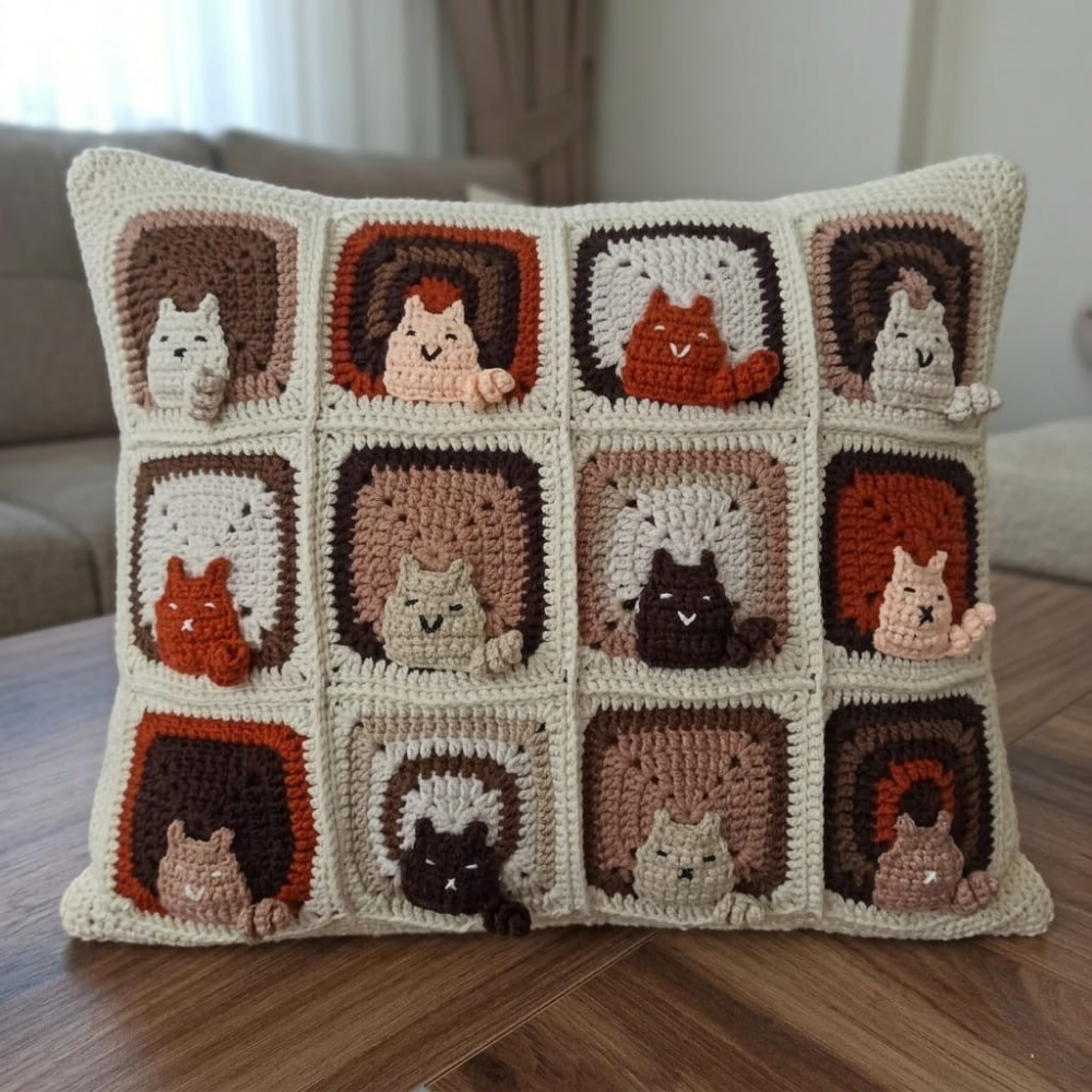 El Örgüsü Kedi Motifli Kırlent Kılıfı, Kahve Tonlu Kedili Kırlent Kılıfı 30x40 cm