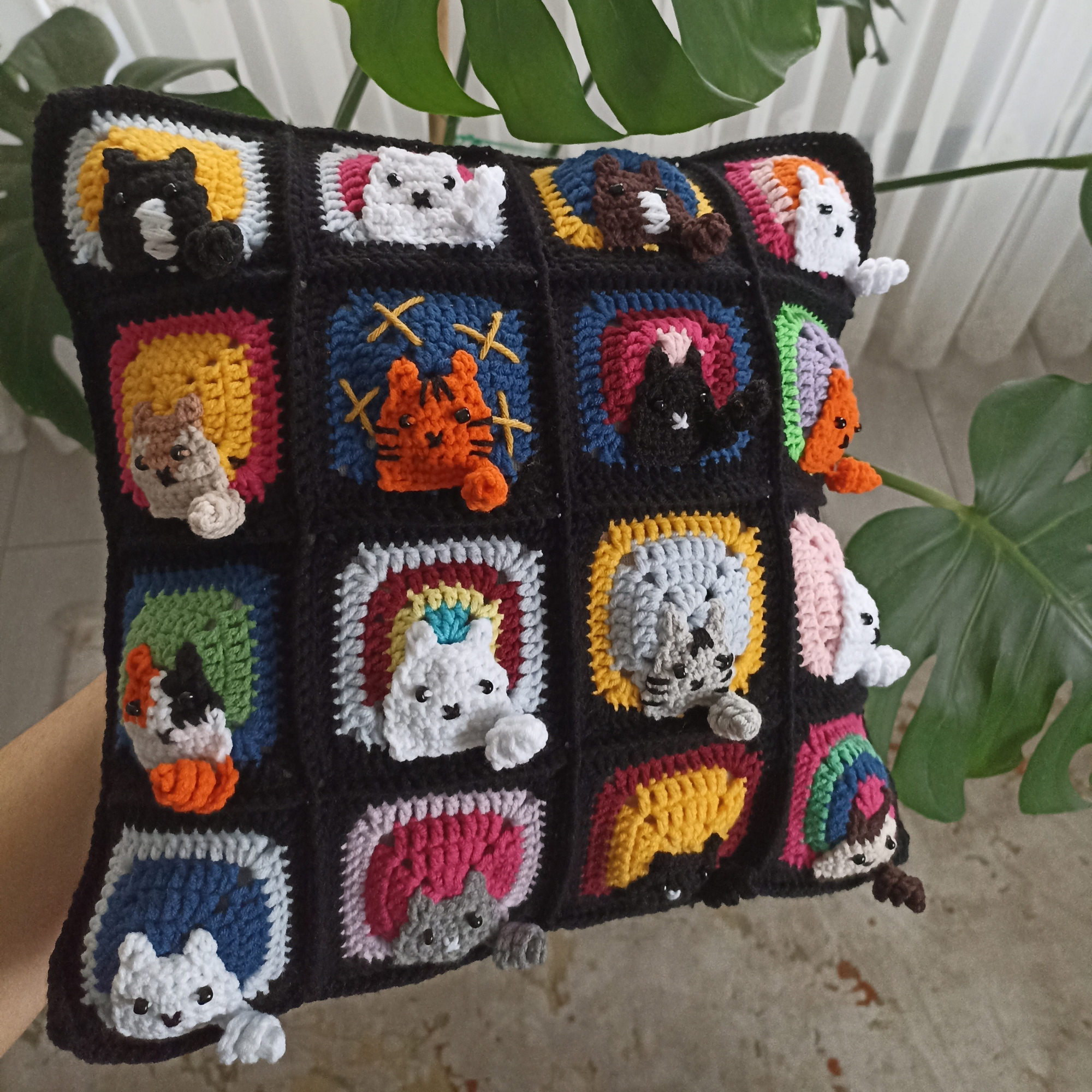 Kedili Kırlent Siyah, Kedi Motifli Örgü Kırlent Kılıfı, Kedili Yastık Kılıfı