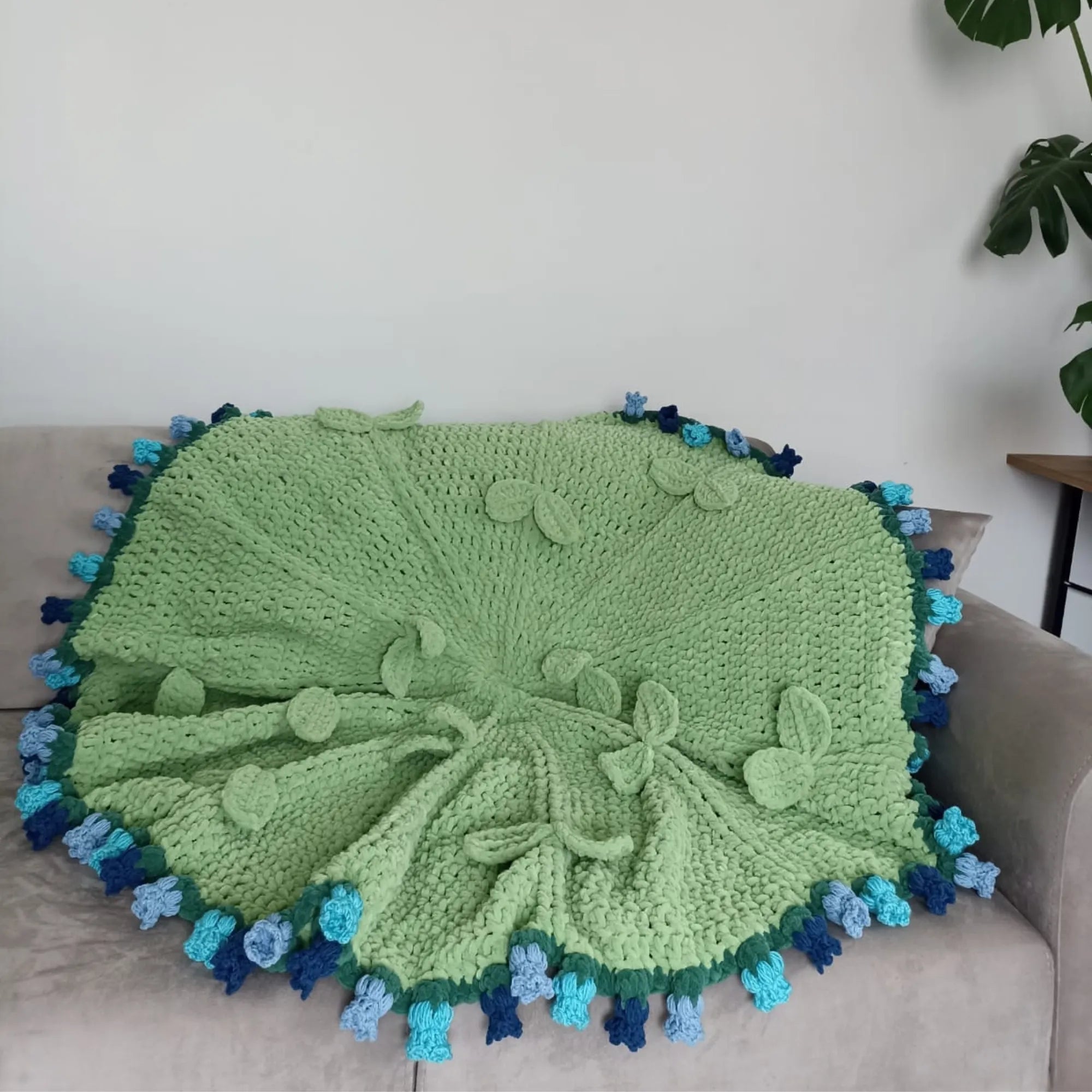 Handmade Crochet Daisy Bouquet Blanket (80 cm - 100 cm - 120 cm)