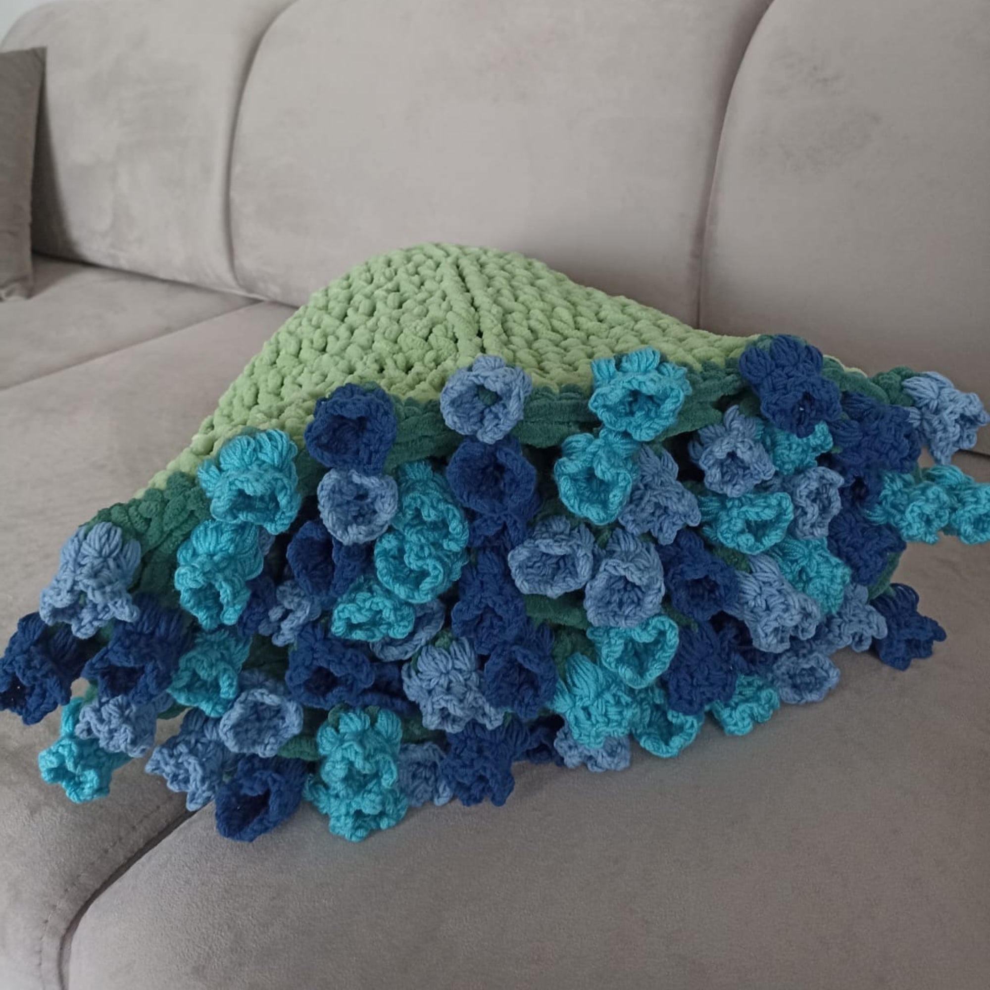 Handmade Crochet Daisy Bouquet Blanket (80 cm - 100 cm - 120 cm)