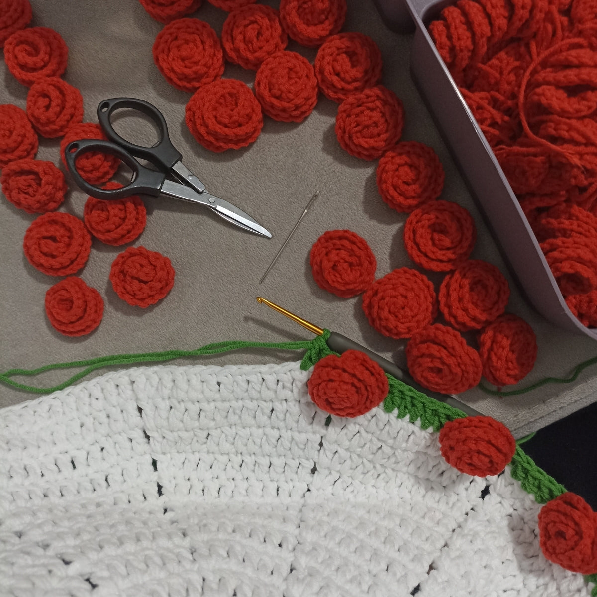Handmade Crochet Red Rose Bouquet Blanket