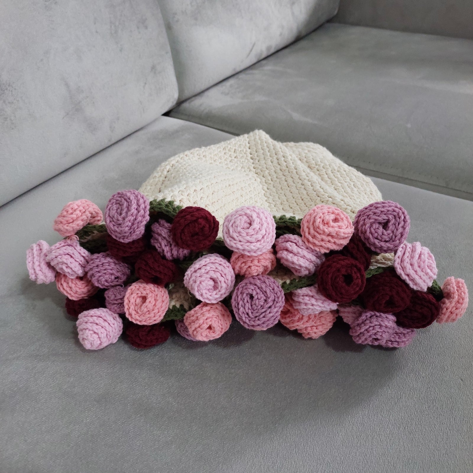 El Yapımı Karışık Pembe Güller Buket Battaniye