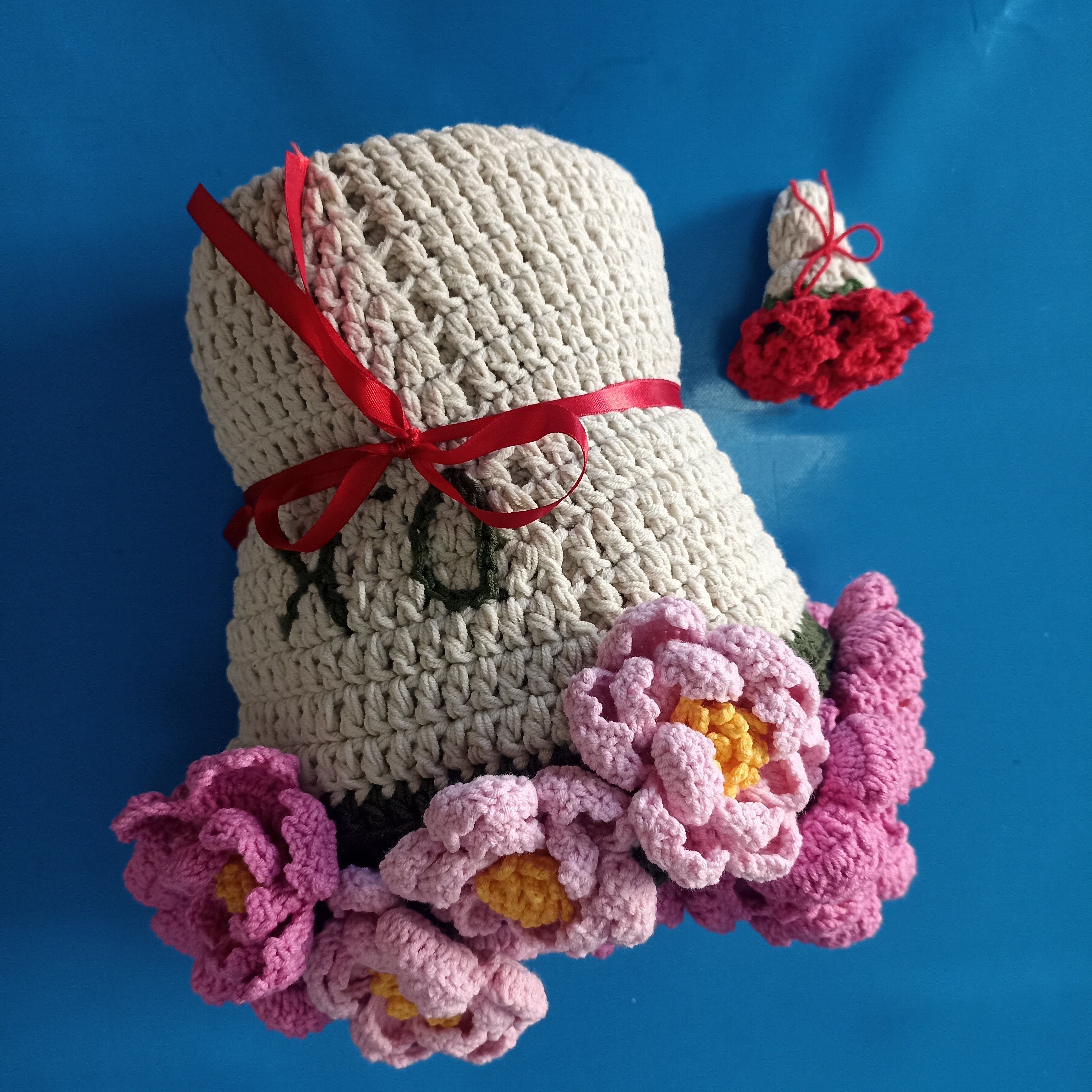 El Yapımı Pembe-Mor Karışık Renkli Şakayık Buket Battaniye