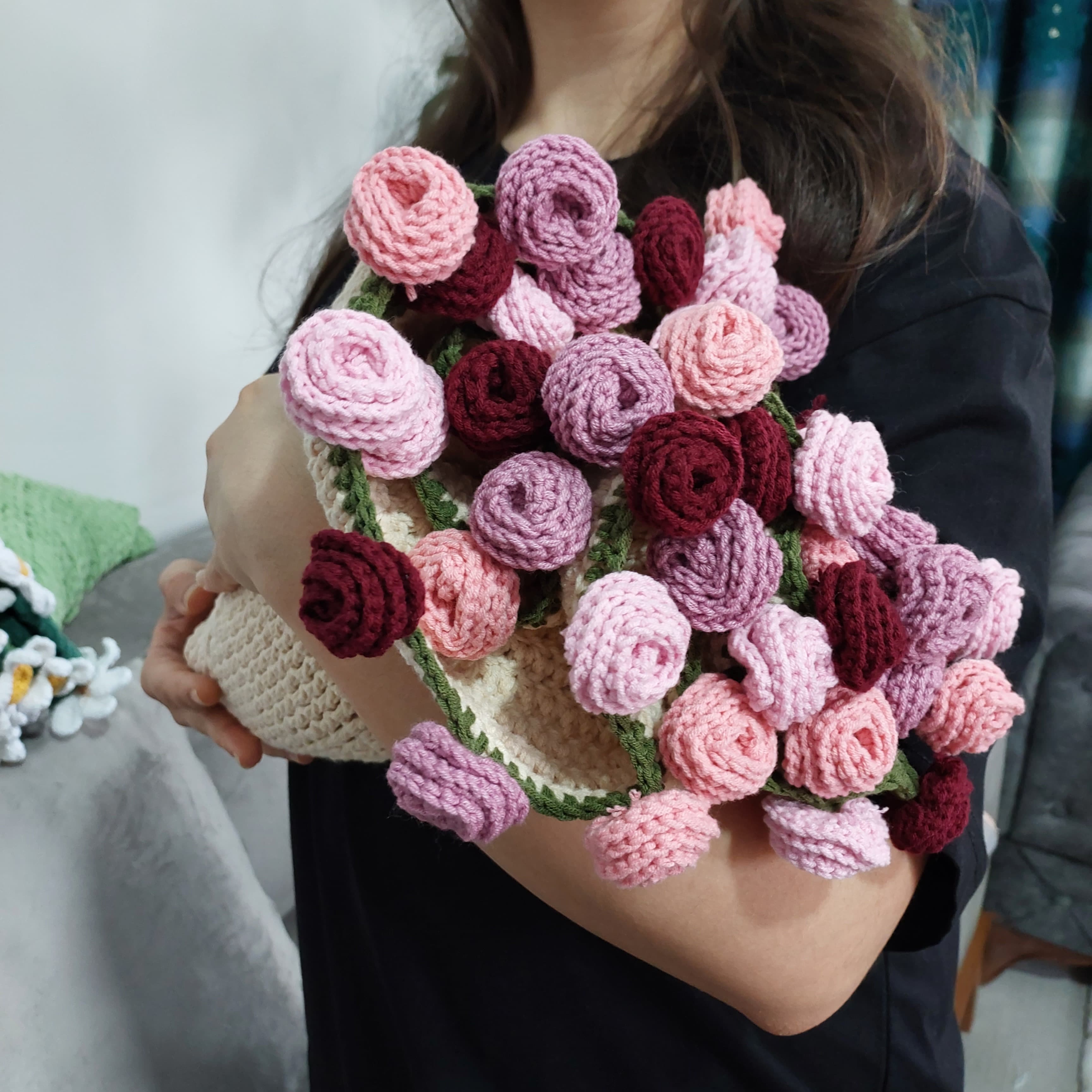 El Yapımı Karışık Pembe Güller Buket Battaniye