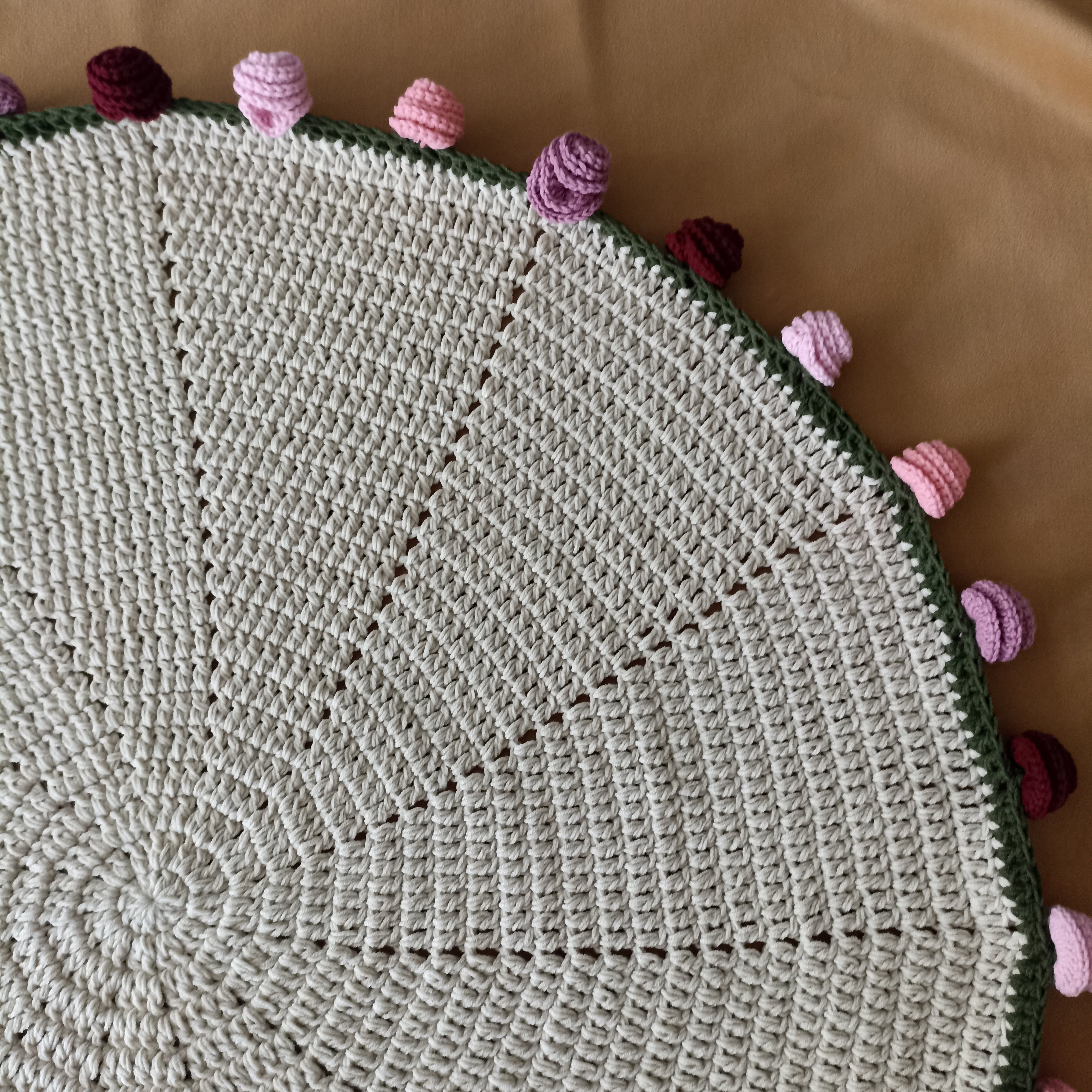 El Yapımı Karışık Pembe Güller Buket Battaniye