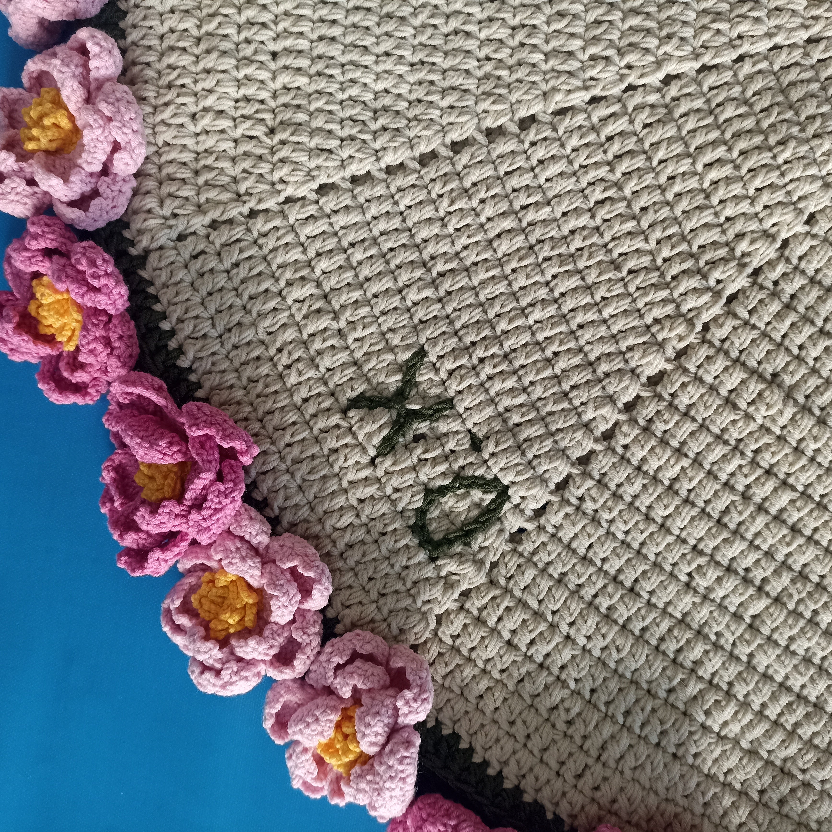 El Yapımı Pembe Tonlu Şakayık Buket Battaniye - 40 cm/80 cm