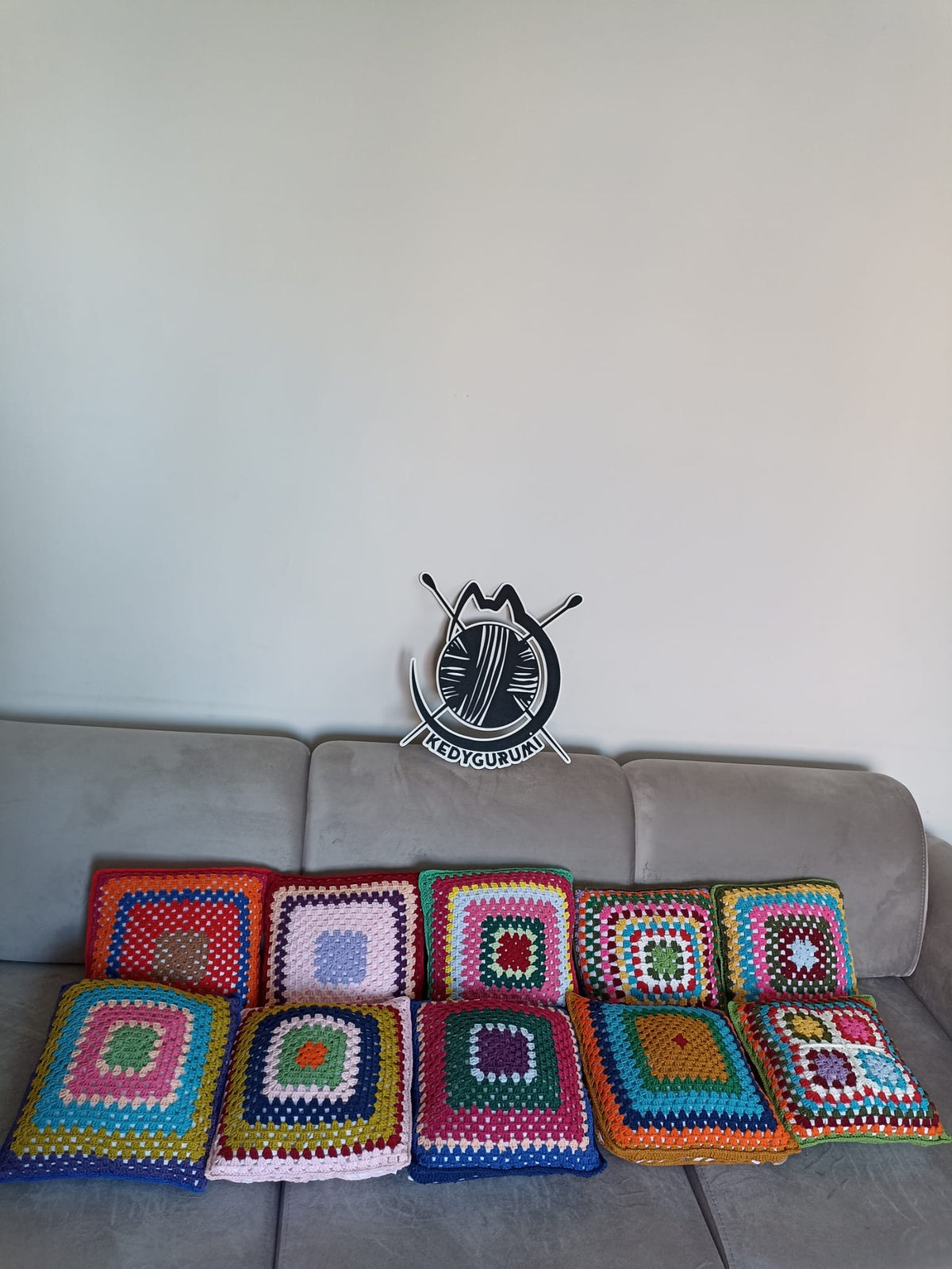 Granny Square Örgü Kırlent Kılıfı - 10 Farklı Model Seçeneği - Tığ İşi Motifli Kırlent Kılıfı - Karışık Renkli El Örgüsü Kırlent Kılıfı