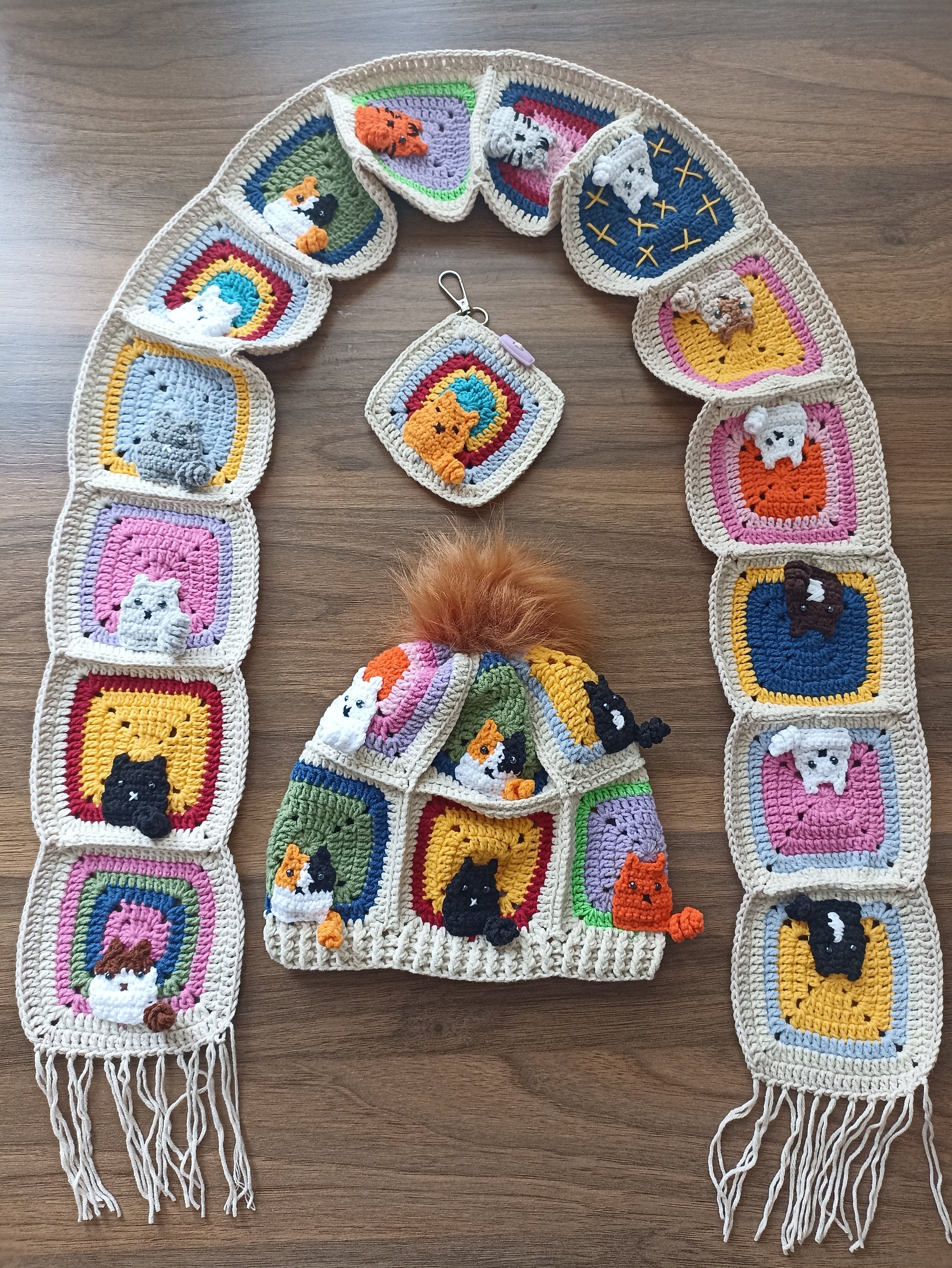 Örgü Kedili Bere ve Atkı İkili Set - Ekru - Kedi Temalı Örgü Atkı ve Ponponlu Örgü Bere