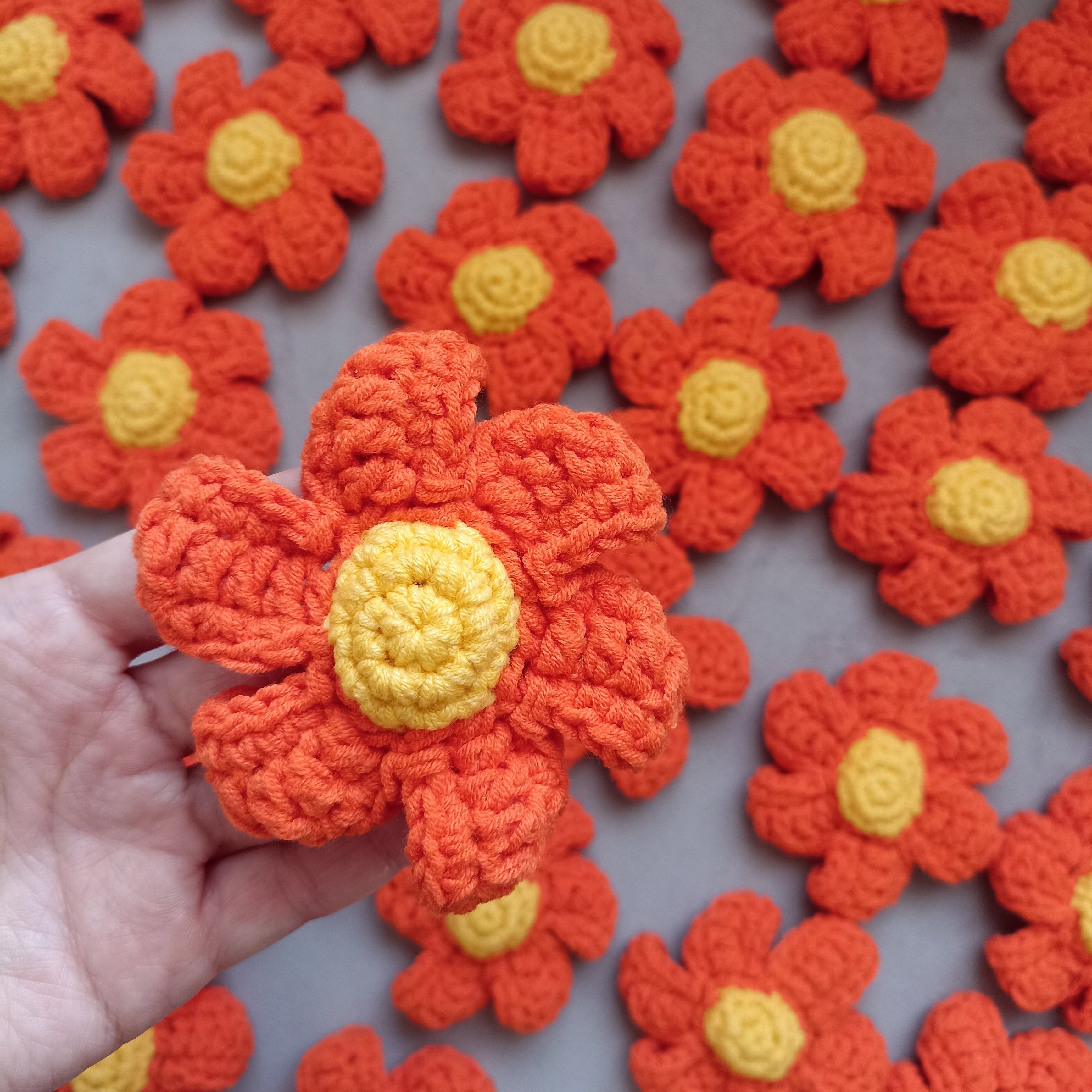 El Yapımı Turuncu Papatya Kadife Buket Battaniye - Turuncu Papatya- Tasarım Ürün (80 cm - 100 cm - 120 cm çapında)