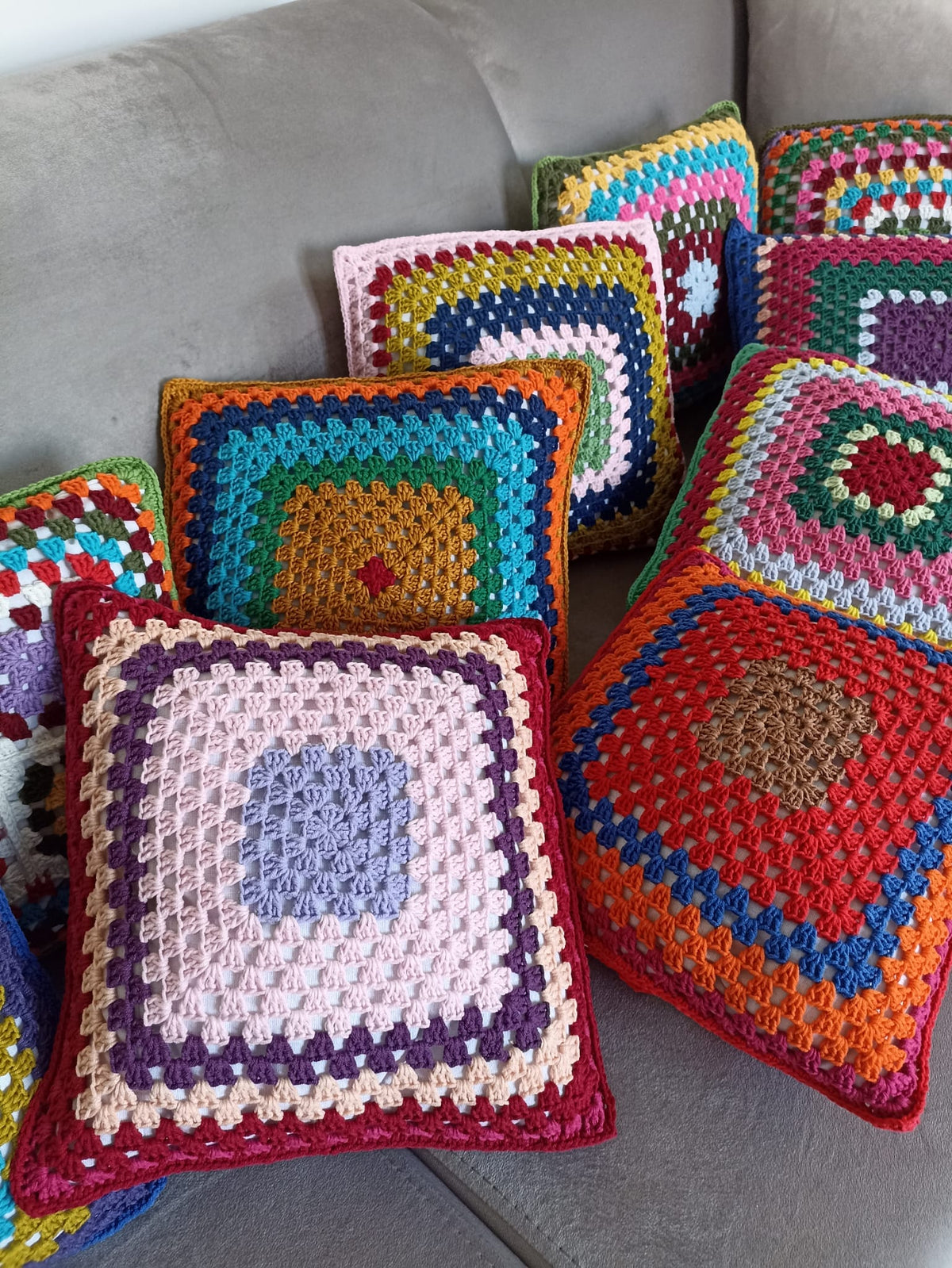 Granny Square Örgü Kırlent Kılıfı - 10 Farklı Model Seçeneği - Tığ İşi Motifli Kırlent Kılıfı - Karışık Renkli El Örgüsü Kırlent Kılıfı