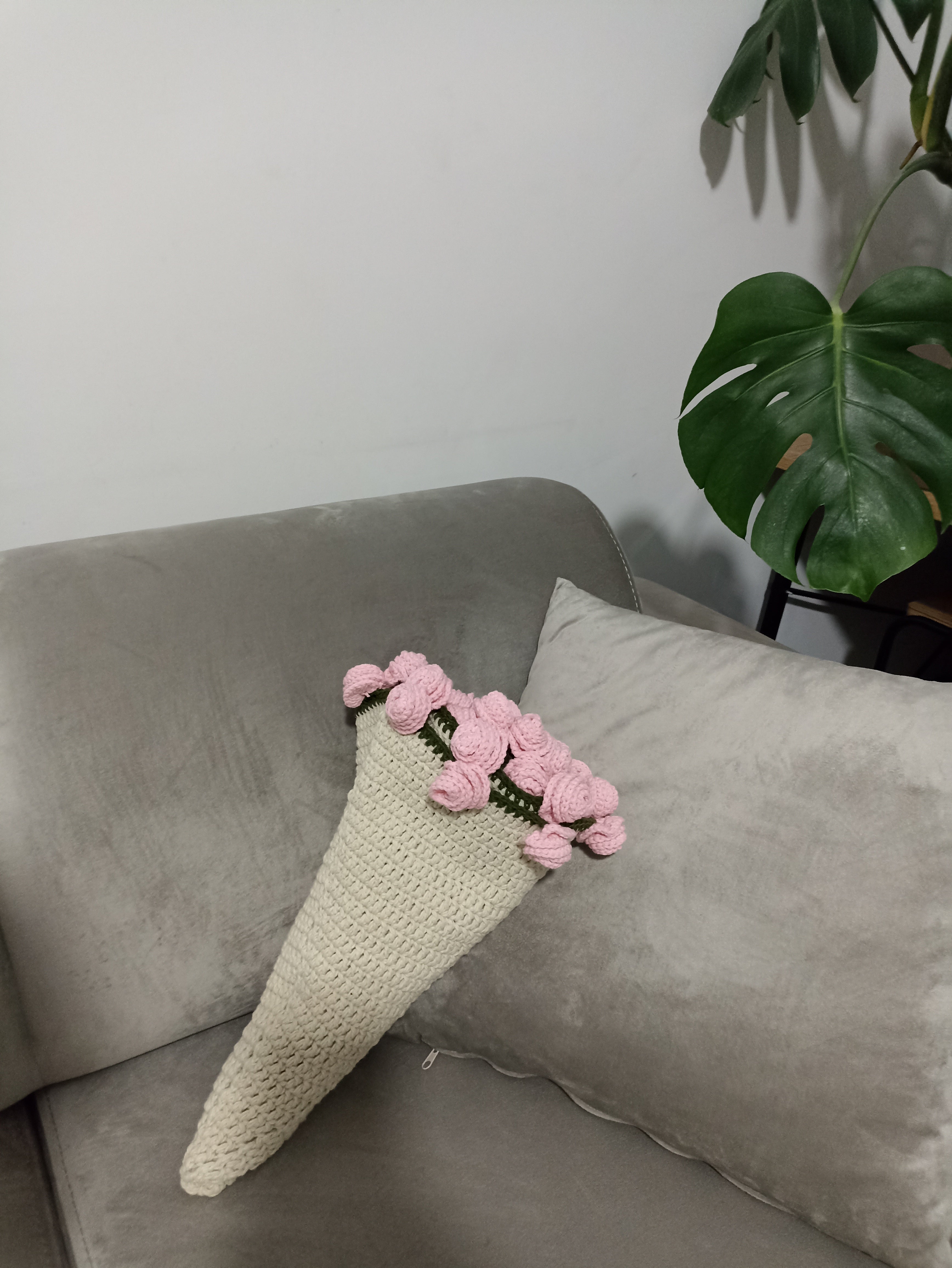 Handmade Crochet Pink Rose Bouquet Blanket