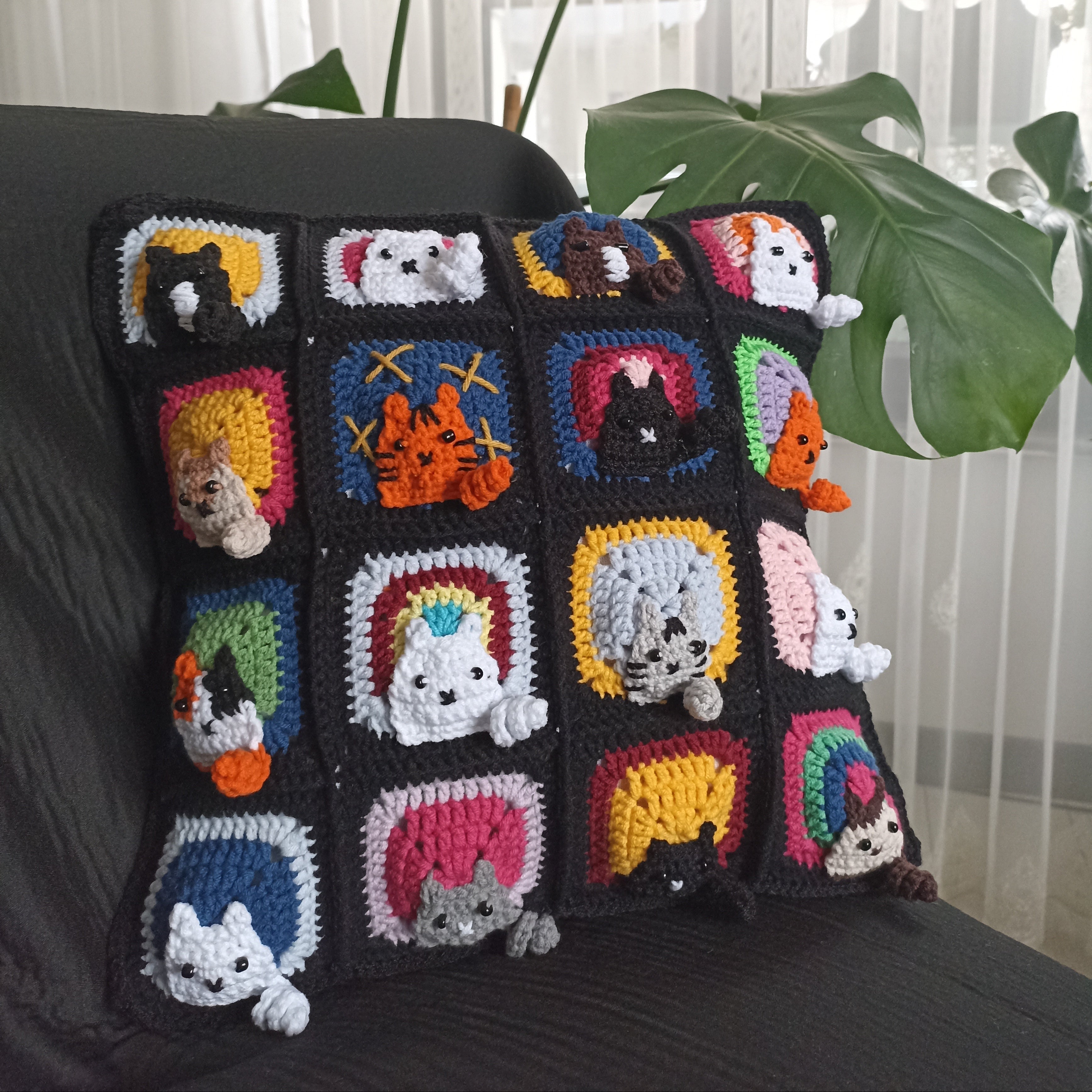 Kedili Kırlent Siyah, Kedi Motifli Örgü Kırlent Kılıfı, Kedili Yastık Kılıfı