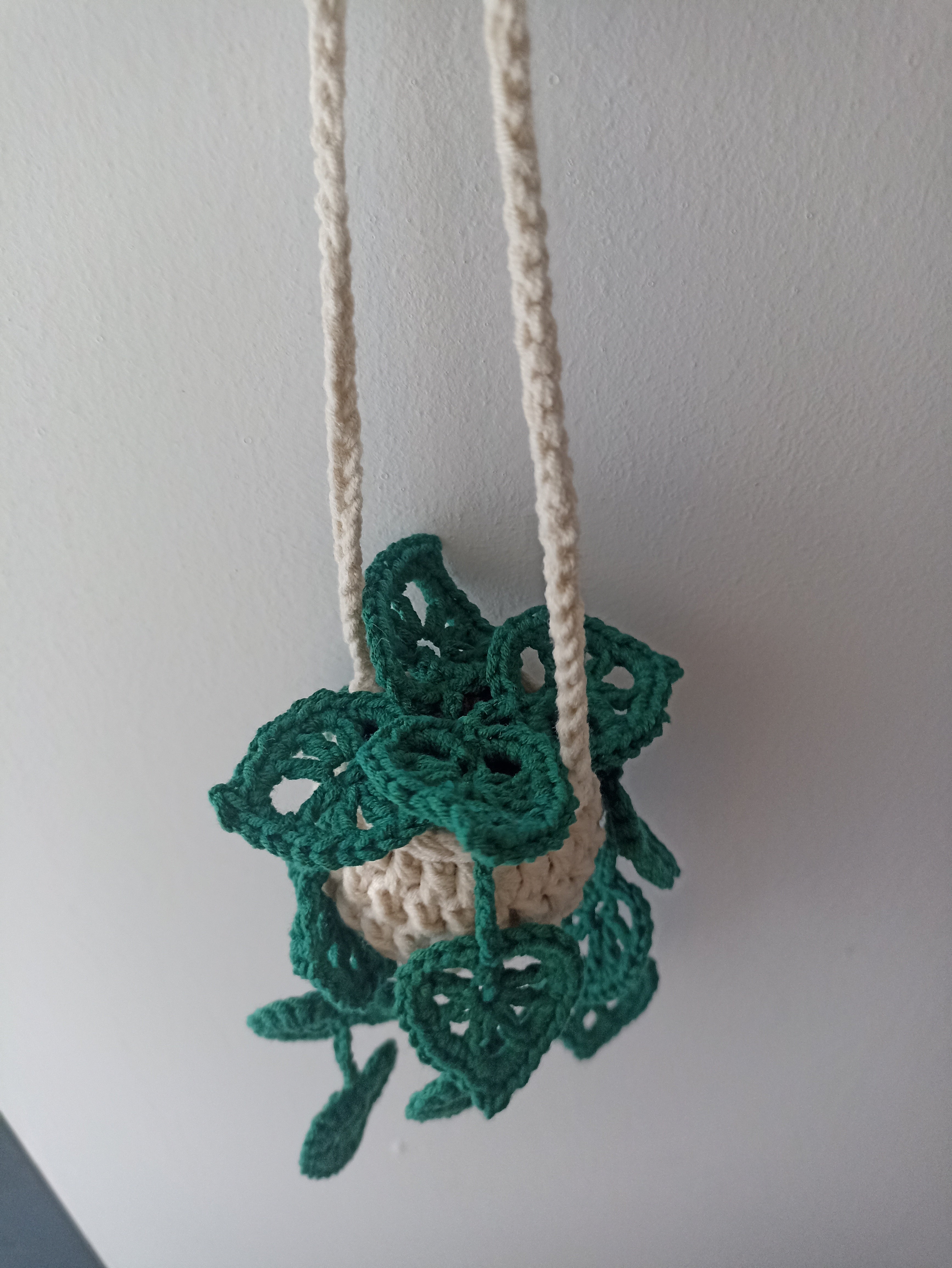 Monstera Leaf Rearview Mirror Ornament, Emerald Green Color, Knitted Monstera Leaf Decorative Ornament