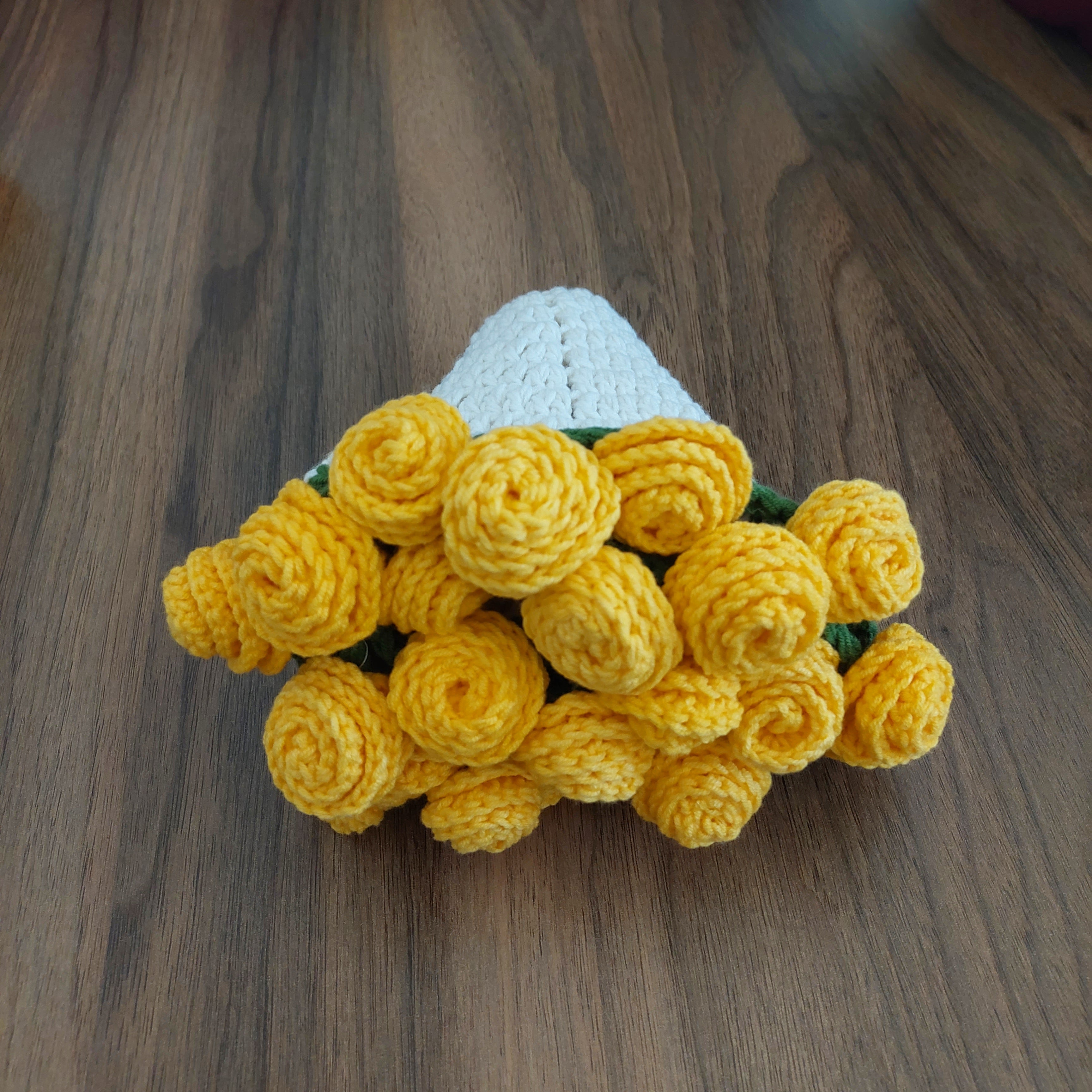 El Yapımı Sarı Gül Buket Battaniye