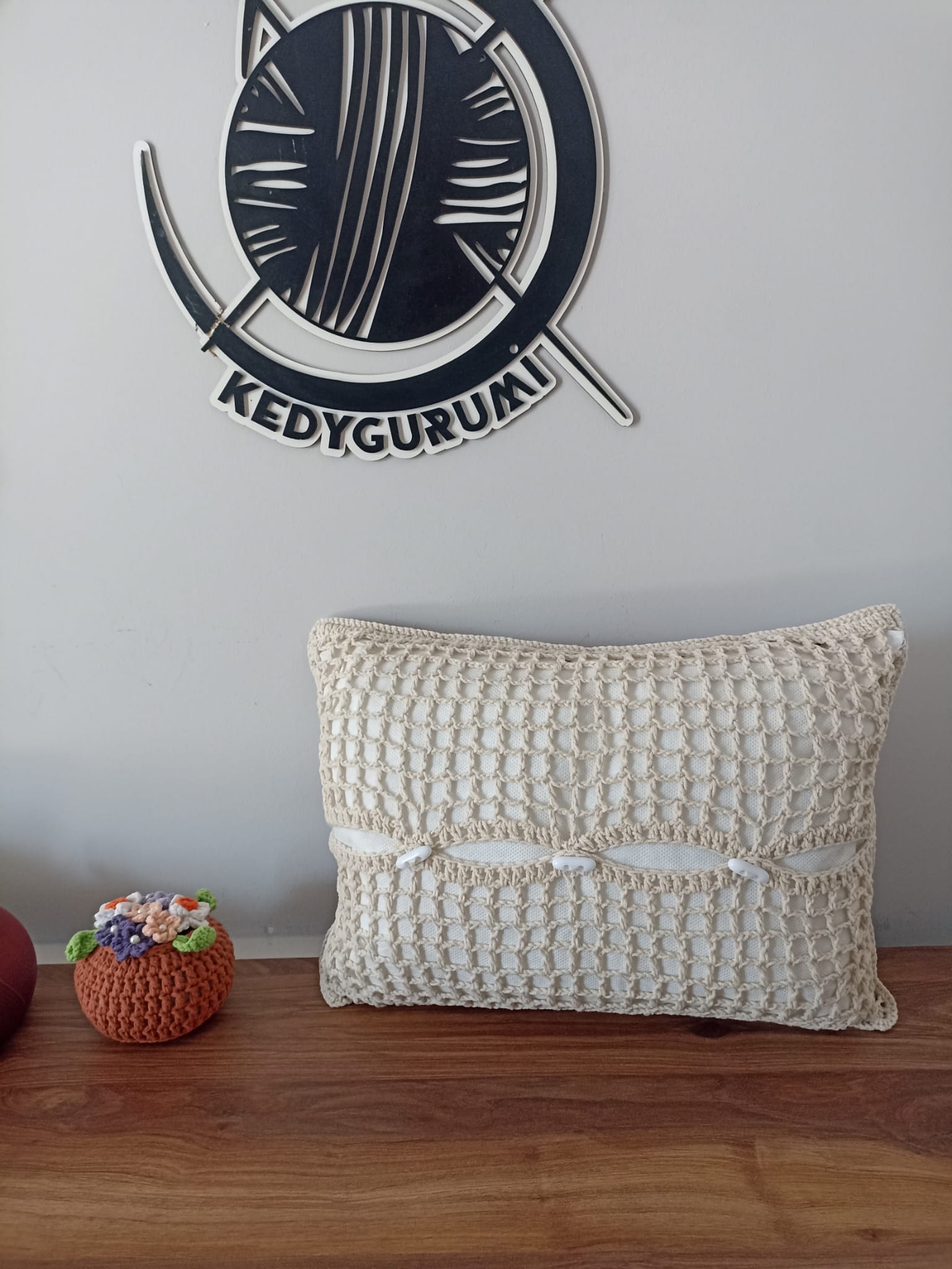 El Örgüsü Kedi Motifli Kırlent Kılıfı, Kahve Tonlu Kedili Kırlent Kılıfı 30x40 cm