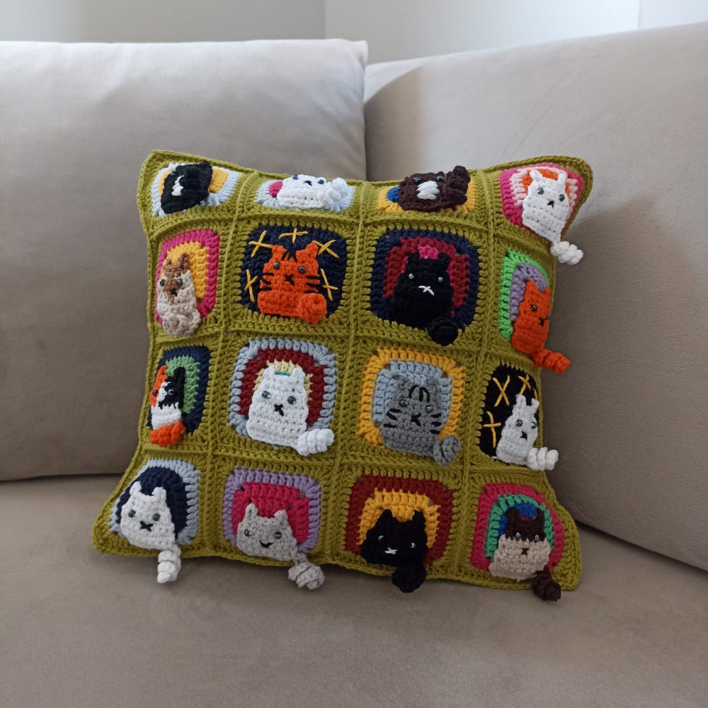 Kedili Kırlent Fıstık Yeşili, Kedi Motifli Örgü Kırlent Kılıfı, Kedili Yastık Kılıfı