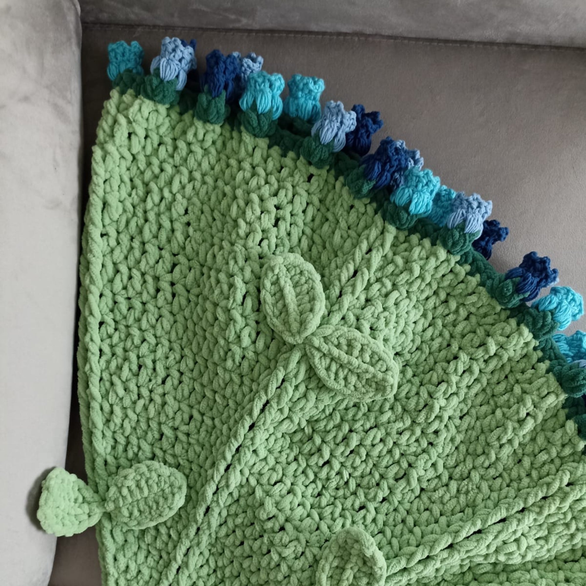 Handmade Crochet Daisy Bouquet Blanket (80 cm - 100 cm - 120 cm)