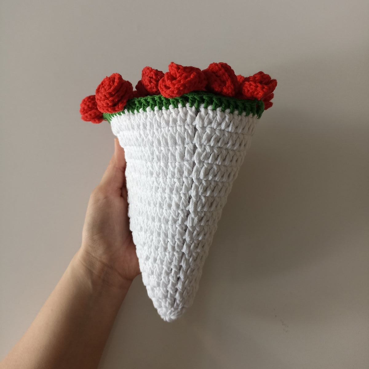 El Yapımı Kırmızı Gül Buket Battaniye