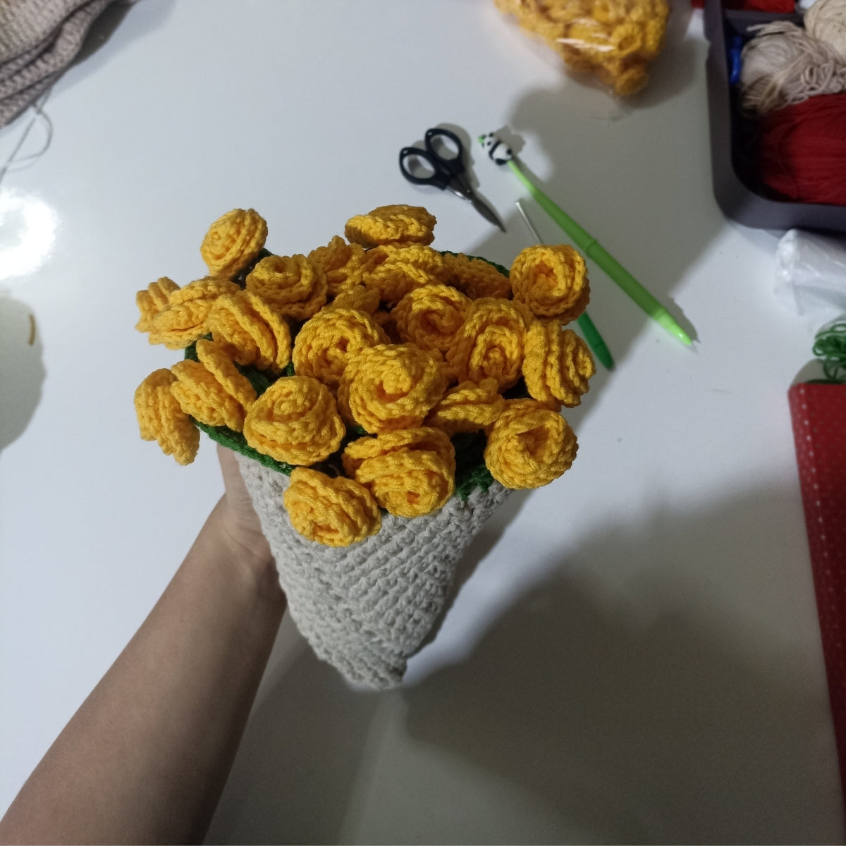 El Yapımı Sarı Gül Buket Battaniye