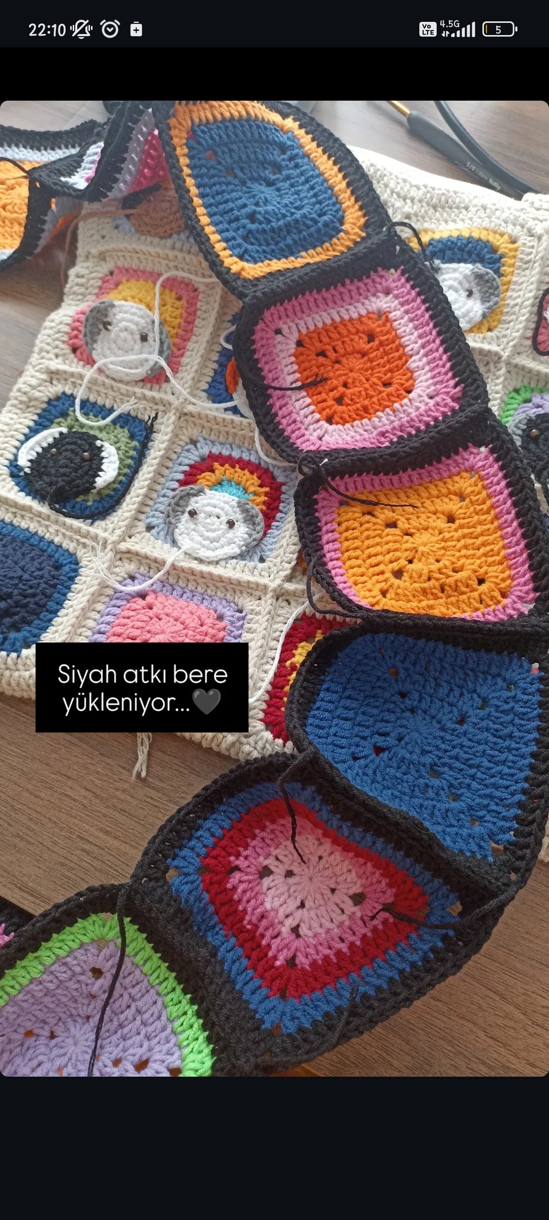 Örgü Kedili Bere ve Atkı İkili Set - Siyah - Kedi Temalı Örgü Atkı ve Ponponlu Örgü Bere