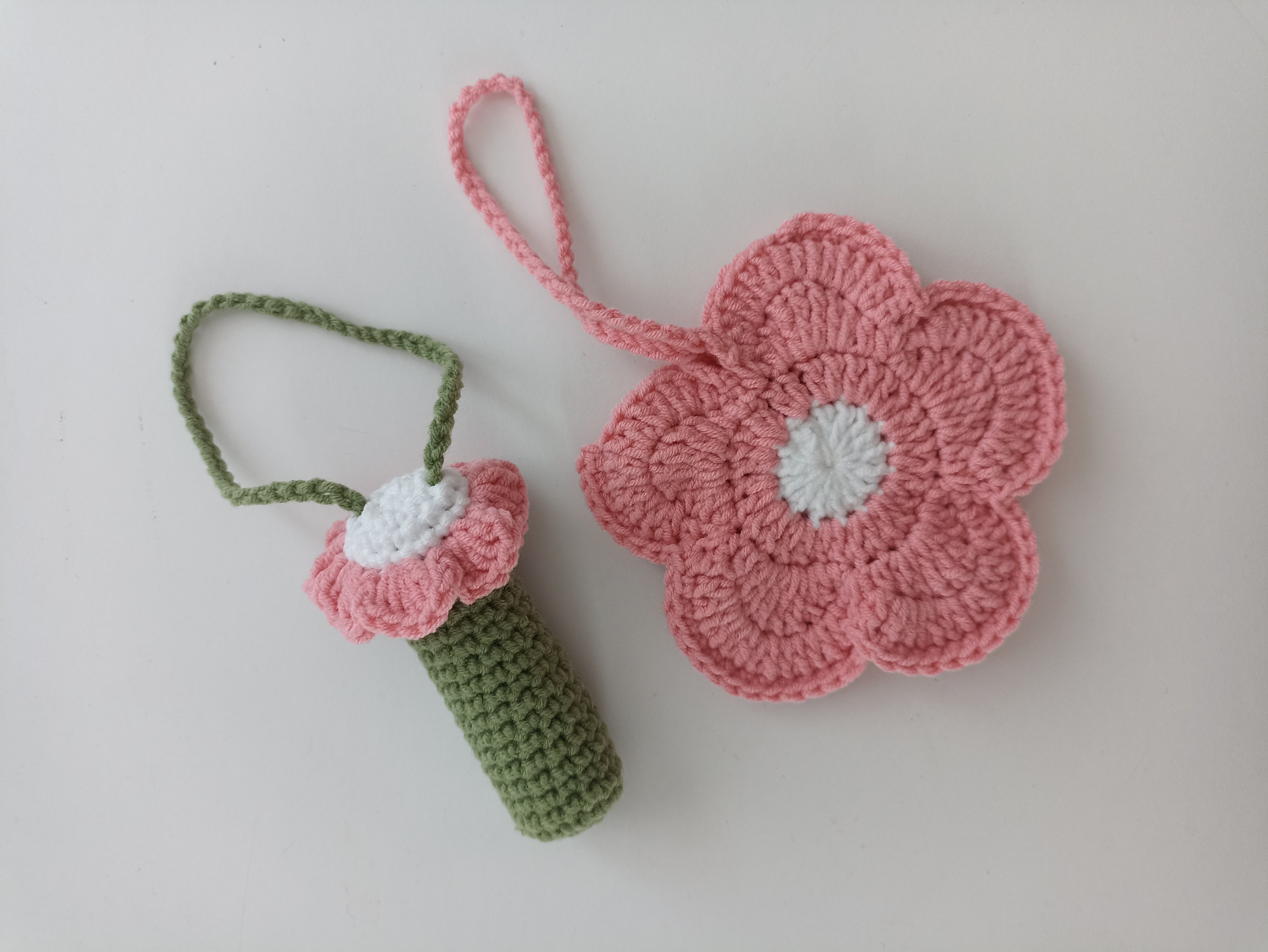 Flower Serisi Çanta Charm ve Lip Balm Kılıfı İkili Set - El Örgüsü Çiçek Çanta Charm Çeşitleri