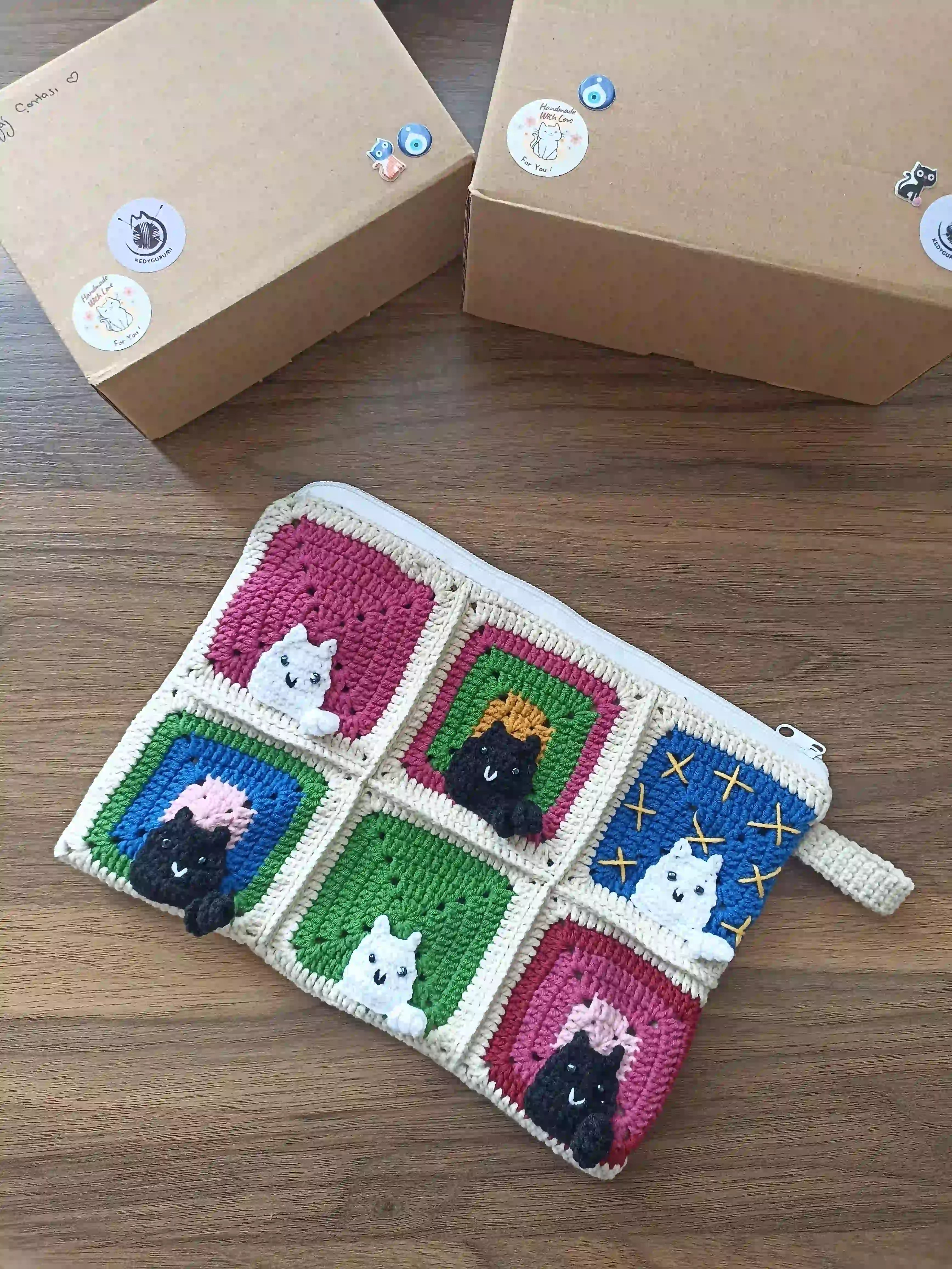 Kedili Örgü Makyaj Çantası/Kalemlik/Tablet Çantası - Kedi Motifli Makyaj Çantası